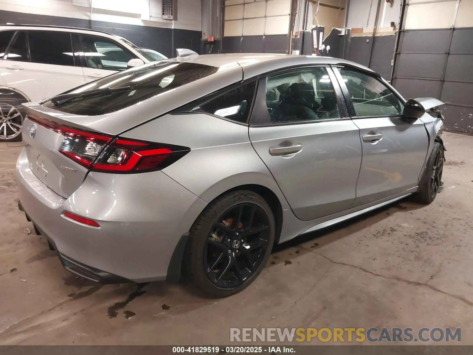 4 fotografías del automóvil dañado 19XFL2H83PE010062 HONDA CIVIC 2023