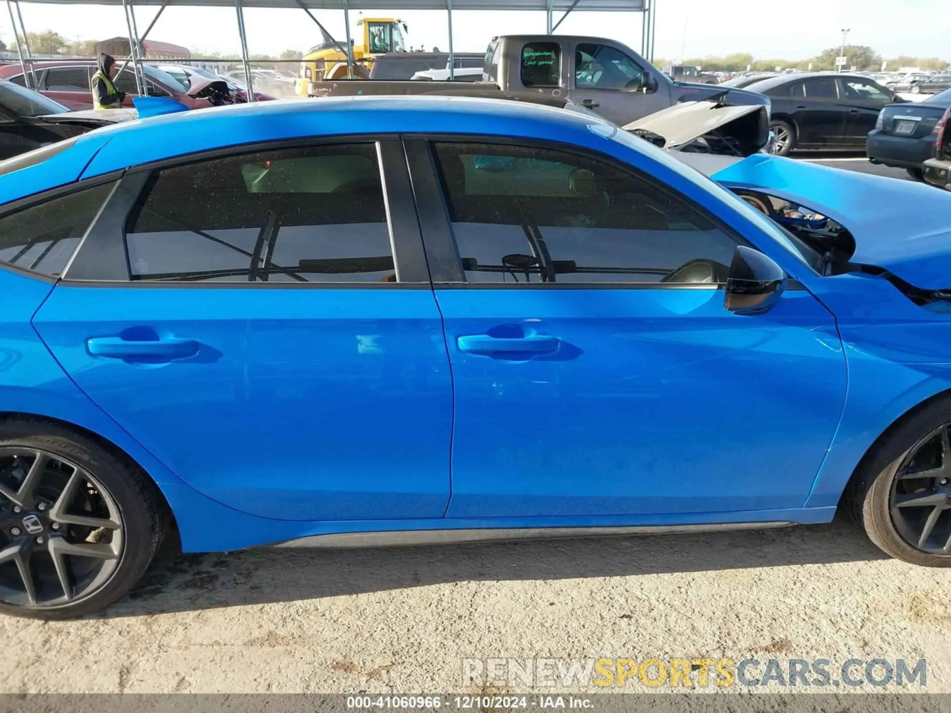 14 fotografías del automóvil dañado 19XFL2H86PE005972 HONDA CIVIC 2023