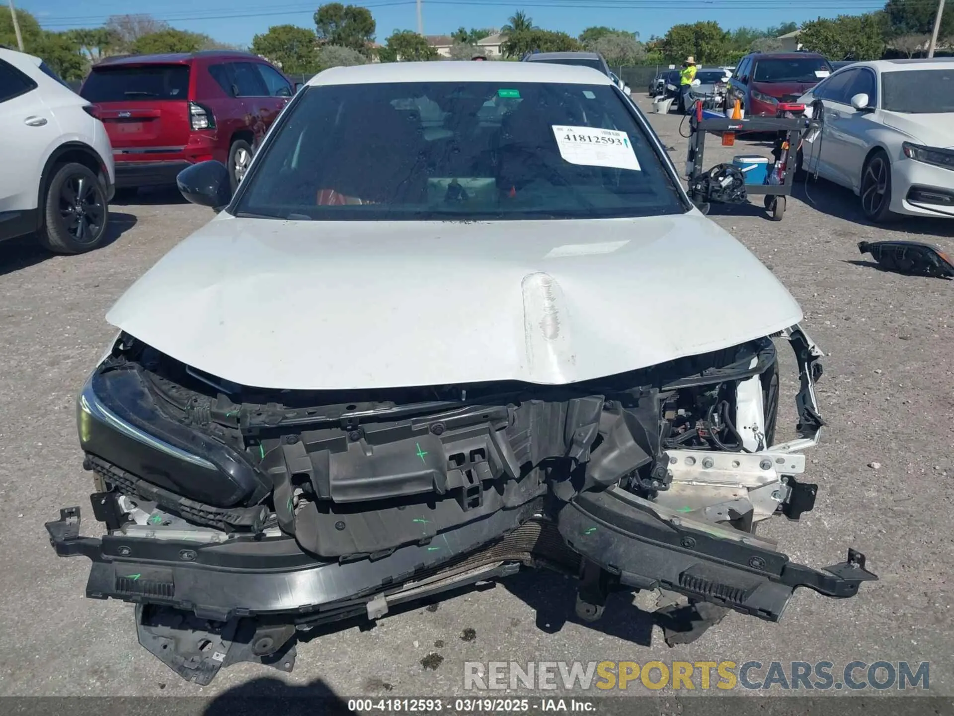 13 fotografías del automóvil dañado 19XFL2H87PE002675 HONDA CIVIC 2023
