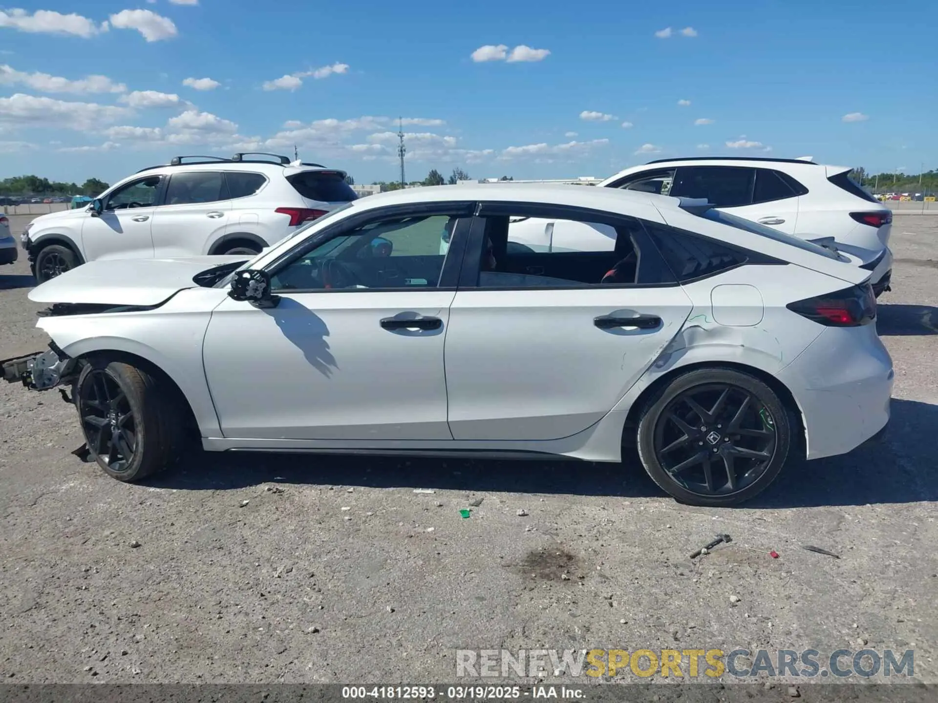 15 fotografías del automóvil dañado 19XFL2H87PE002675 HONDA CIVIC 2023