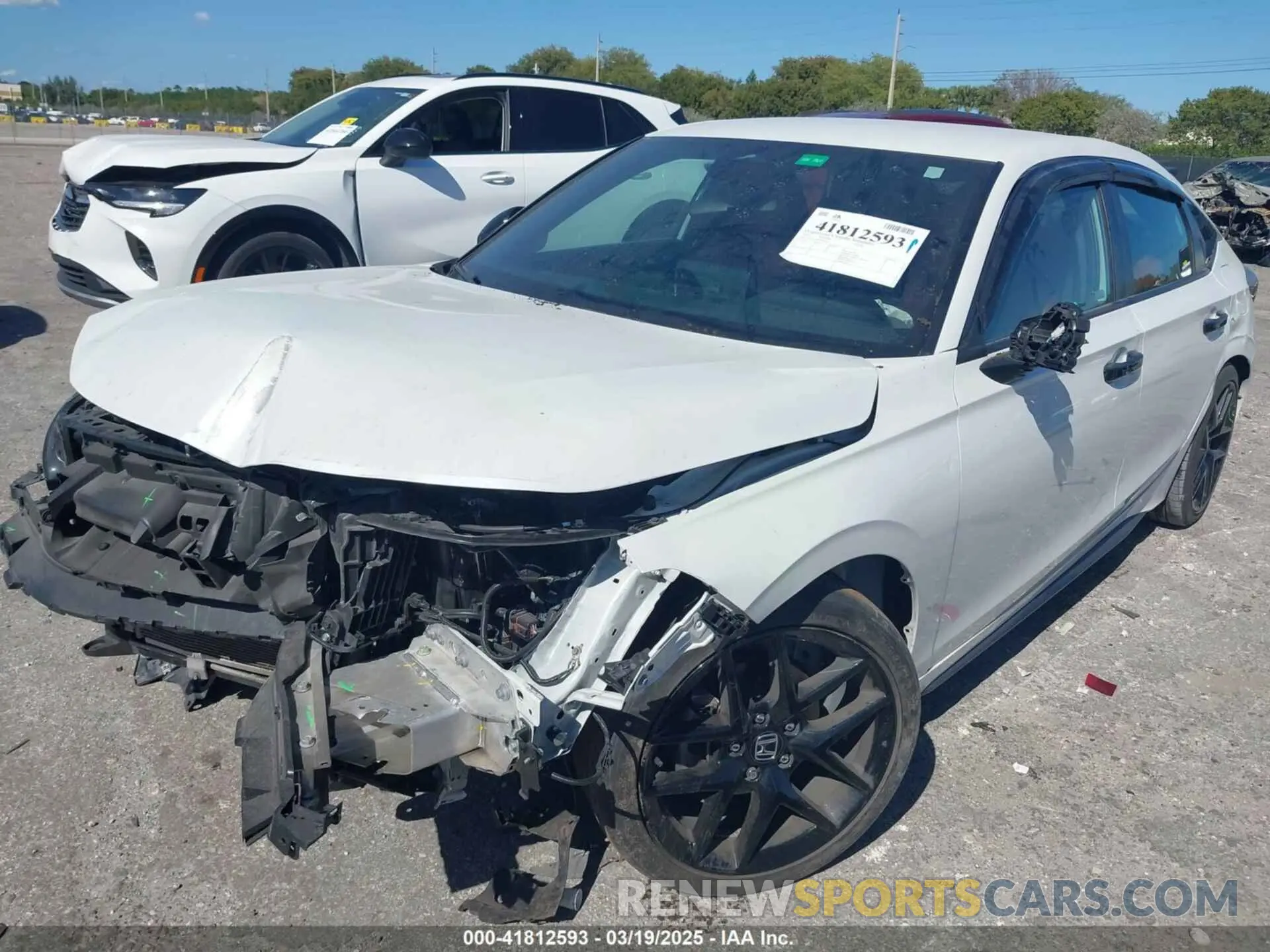 19 fotografías del automóvil dañado 19XFL2H87PE002675 HONDA CIVIC 2023