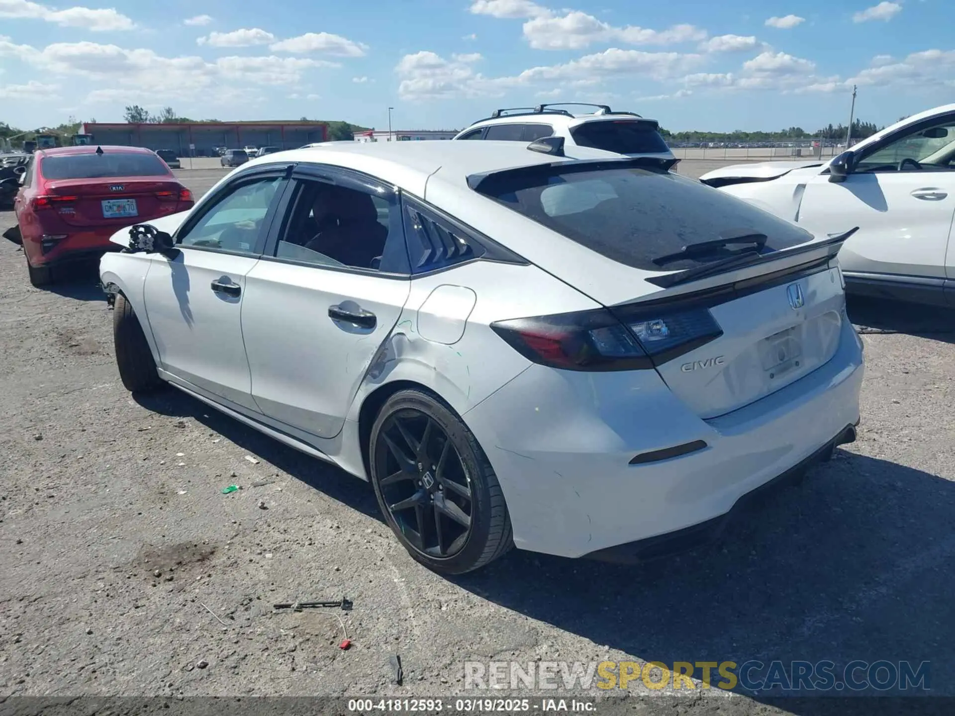 3 fotografías del automóvil dañado 19XFL2H87PE002675 HONDA CIVIC 2023