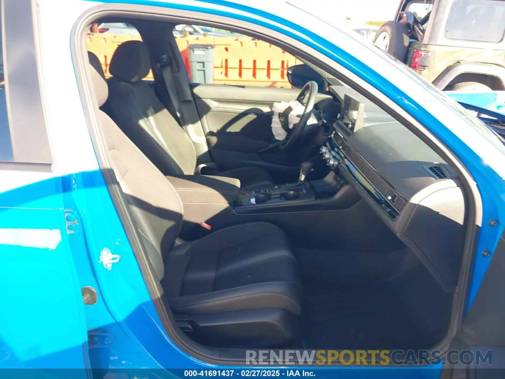 5 fotografías del automóvil dañado 19XFL2H88PE020375 HONDA CIVIC 2023