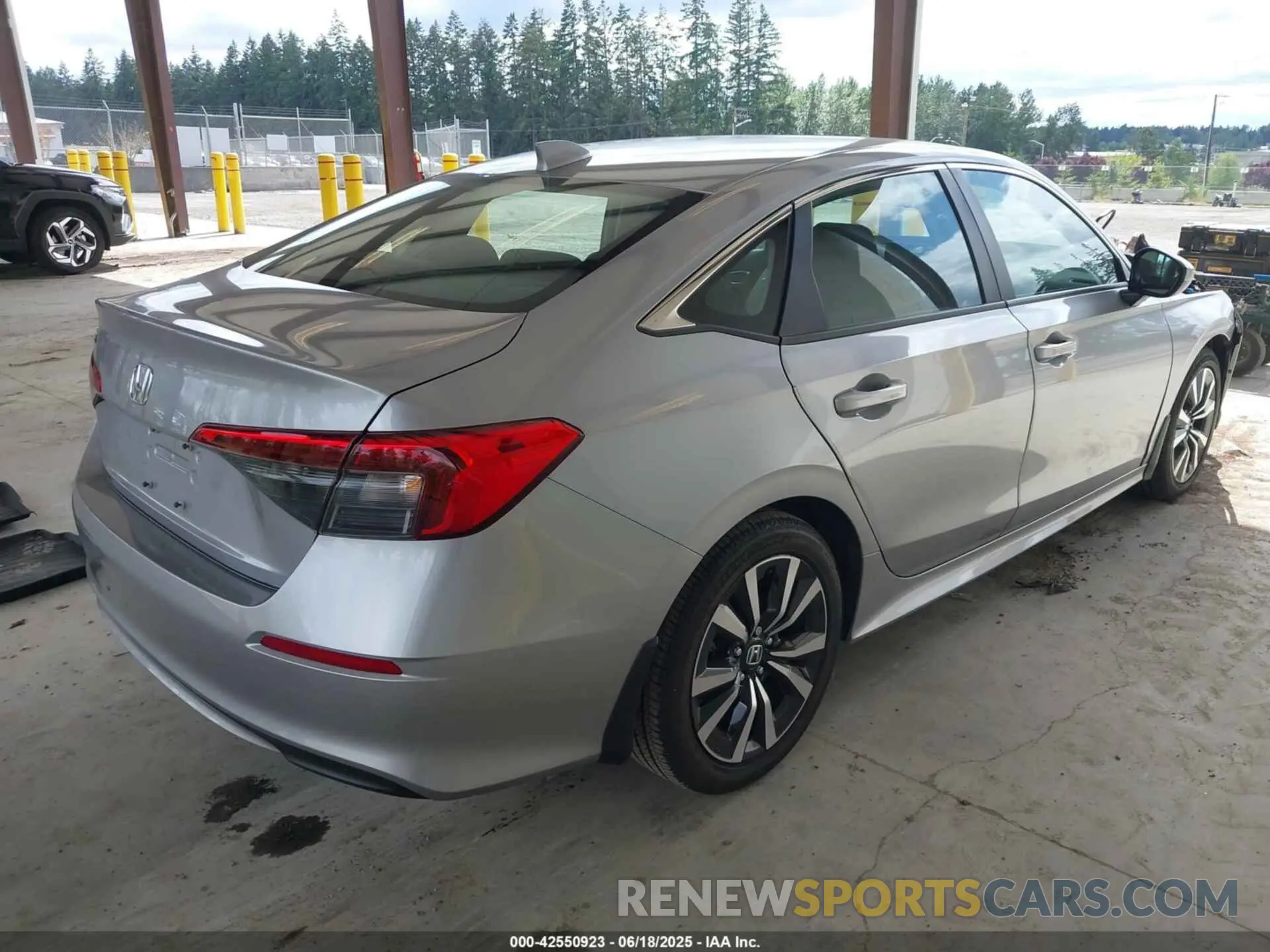 4 fotografías del automóvil dañado 2HGFE1F71PH321171 HONDA CIVIC 2023