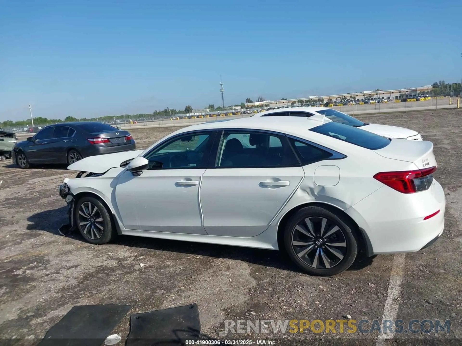15 fotografías del automóvil dañado 2HGFE1F75PH325241 HONDA CIVIC 2023