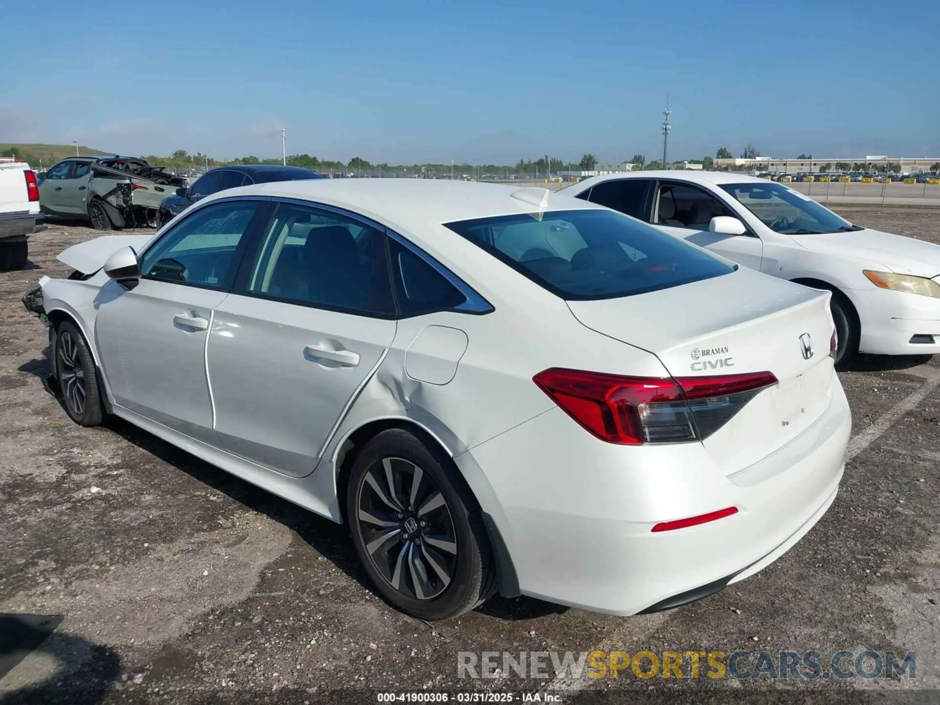 3 fotografías del automóvil dañado 2HGFE1F75PH325241 HONDA CIVIC 2023