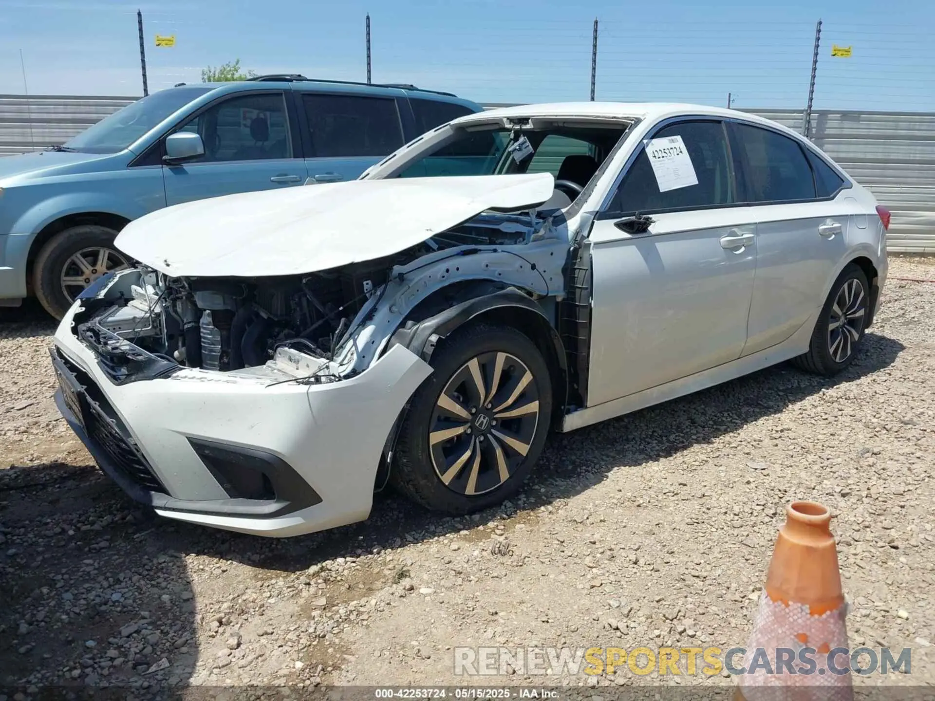 2 fotografías del automóvil dañado 2HGFE1F76PH324177 HONDA CIVIC 2023
