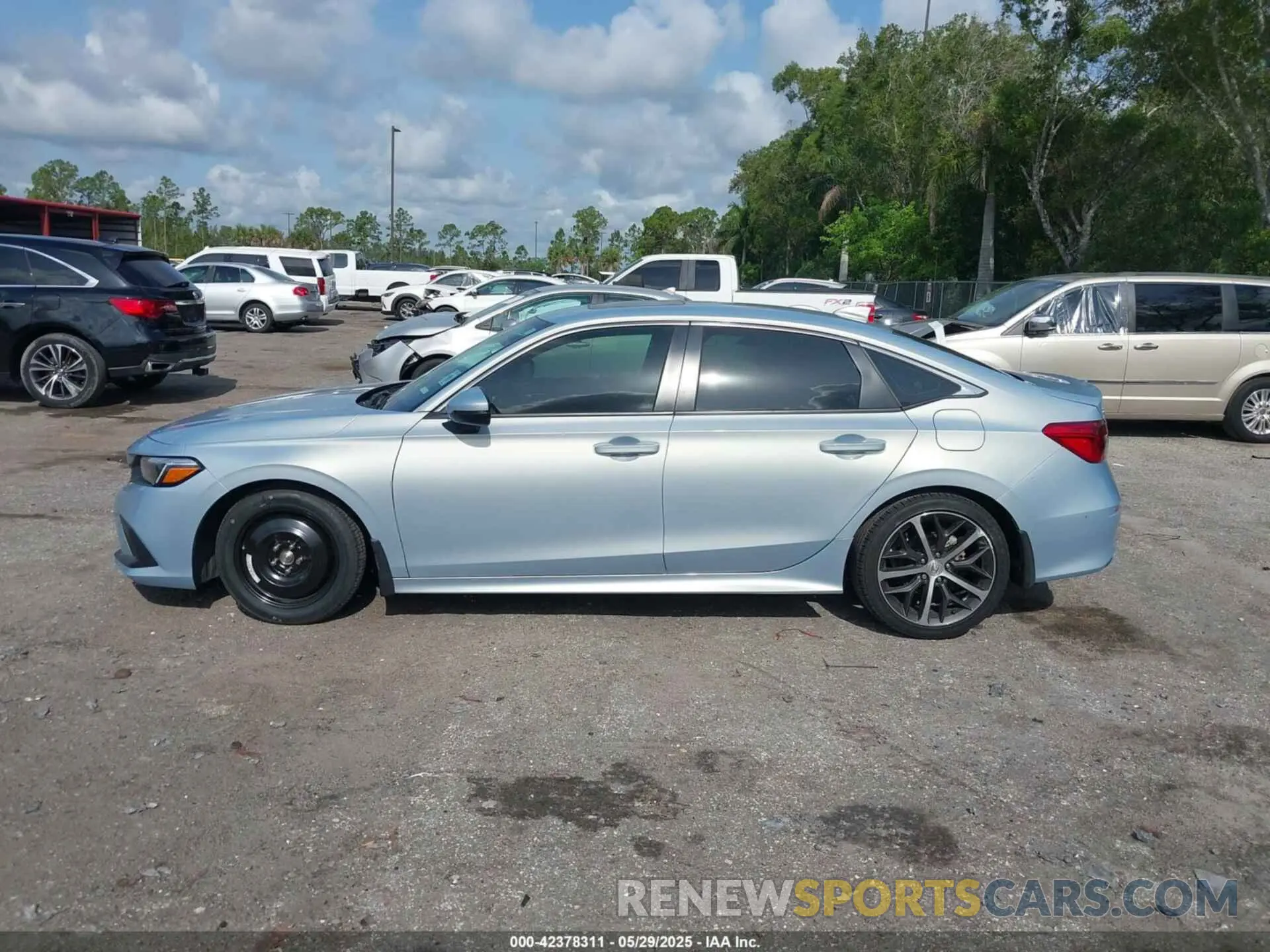 15 fotografías del automóvil dañado 2HGFE1F91PH305053 HONDA CIVIC 2023