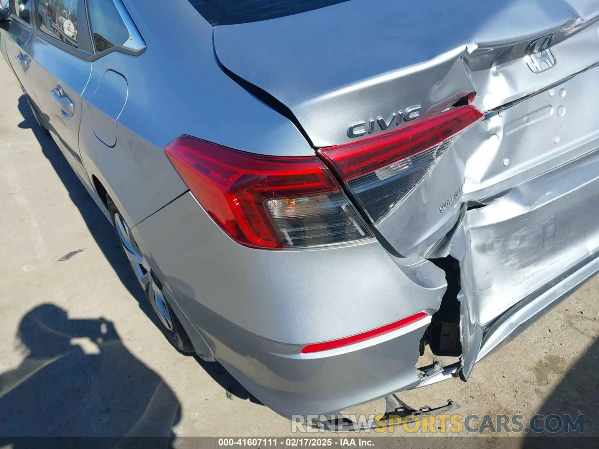 19 fotografías del automóvil dañado 2HGFE2F27PH569614 HONDA CIVIC 2023