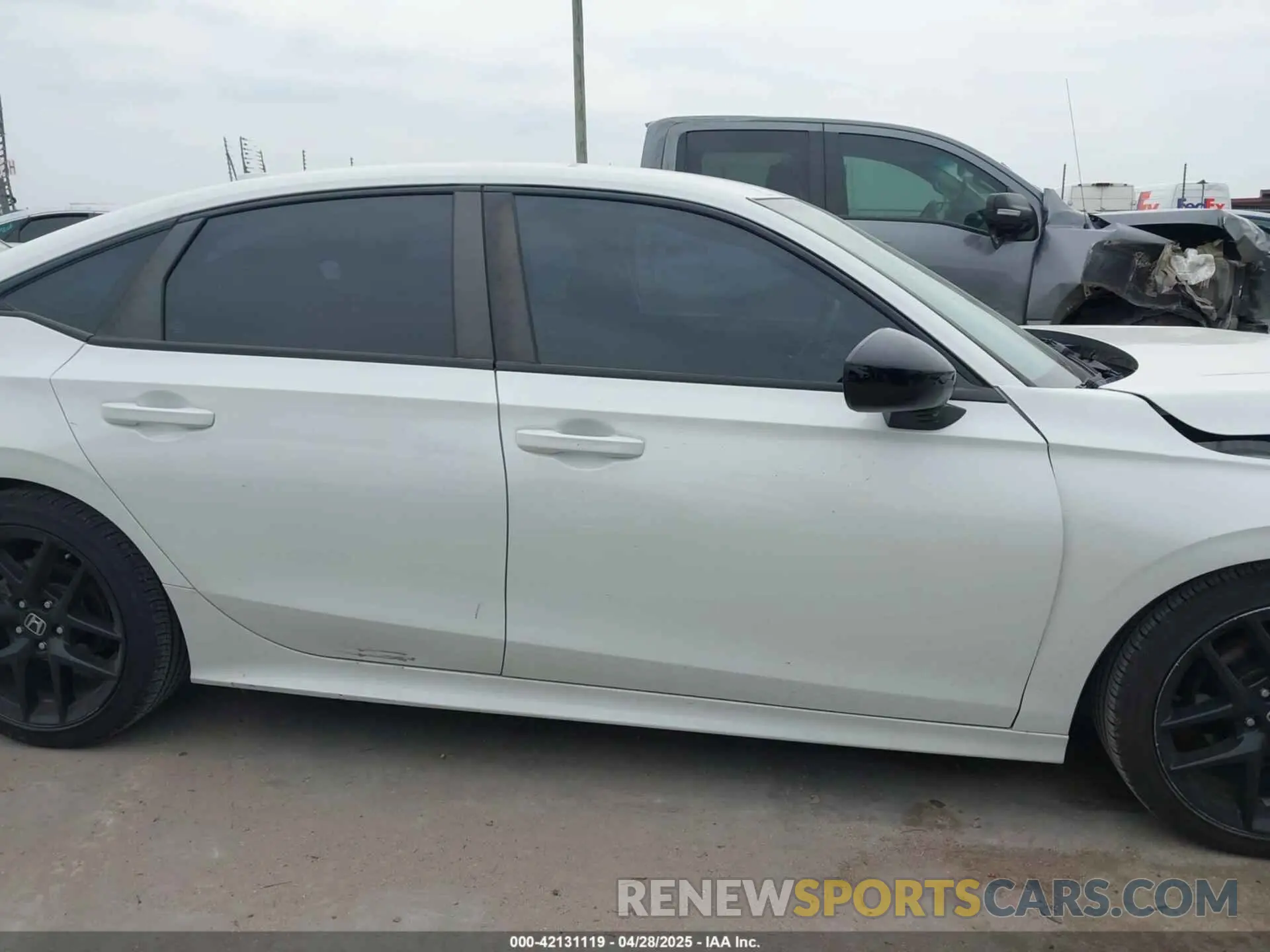 13 fotografías del automóvil dañado 2HGFE2F51PH506339 HONDA CIVIC 2023