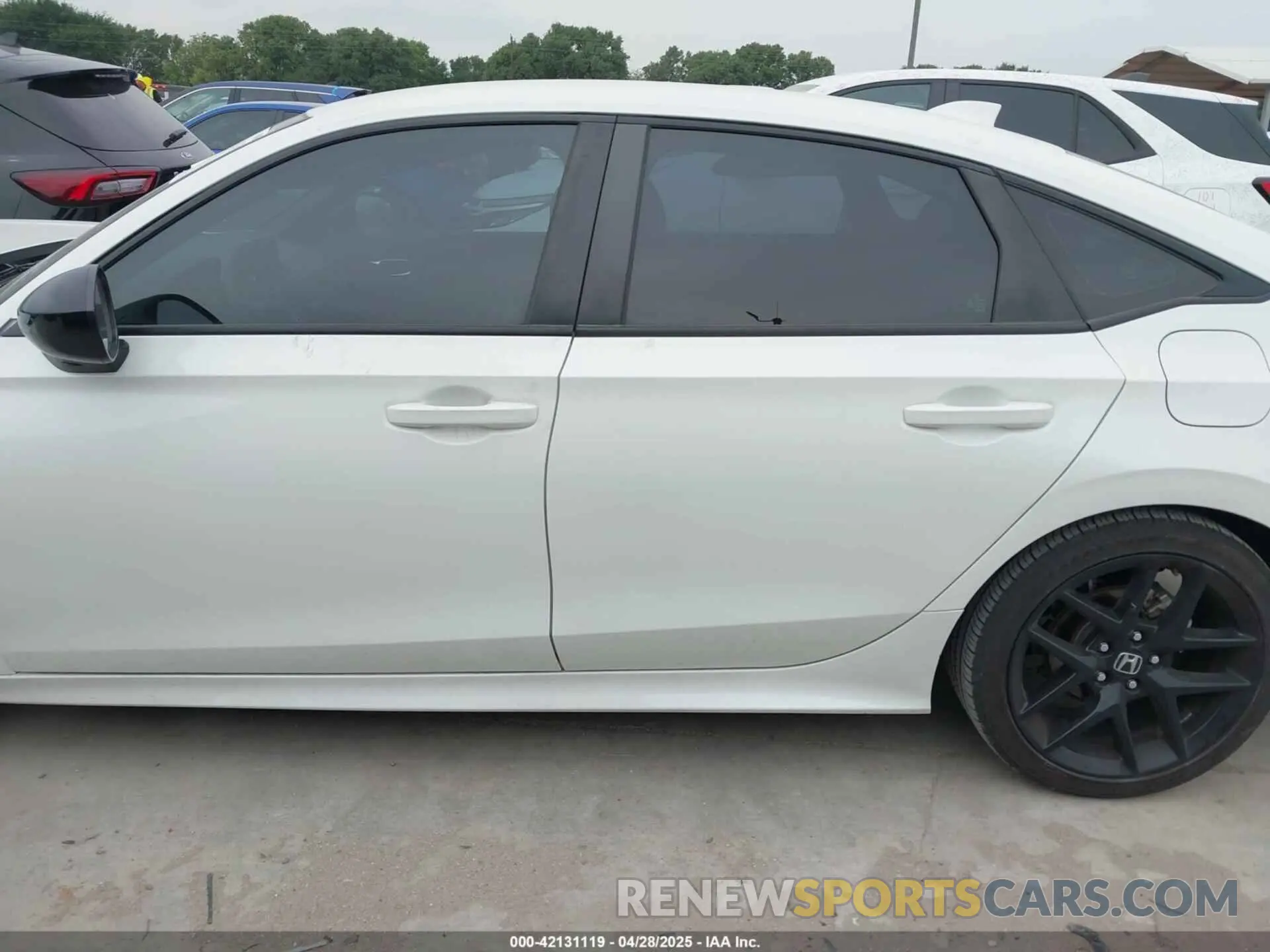14 fotografías del automóvil dañado 2HGFE2F51PH506339 HONDA CIVIC 2023