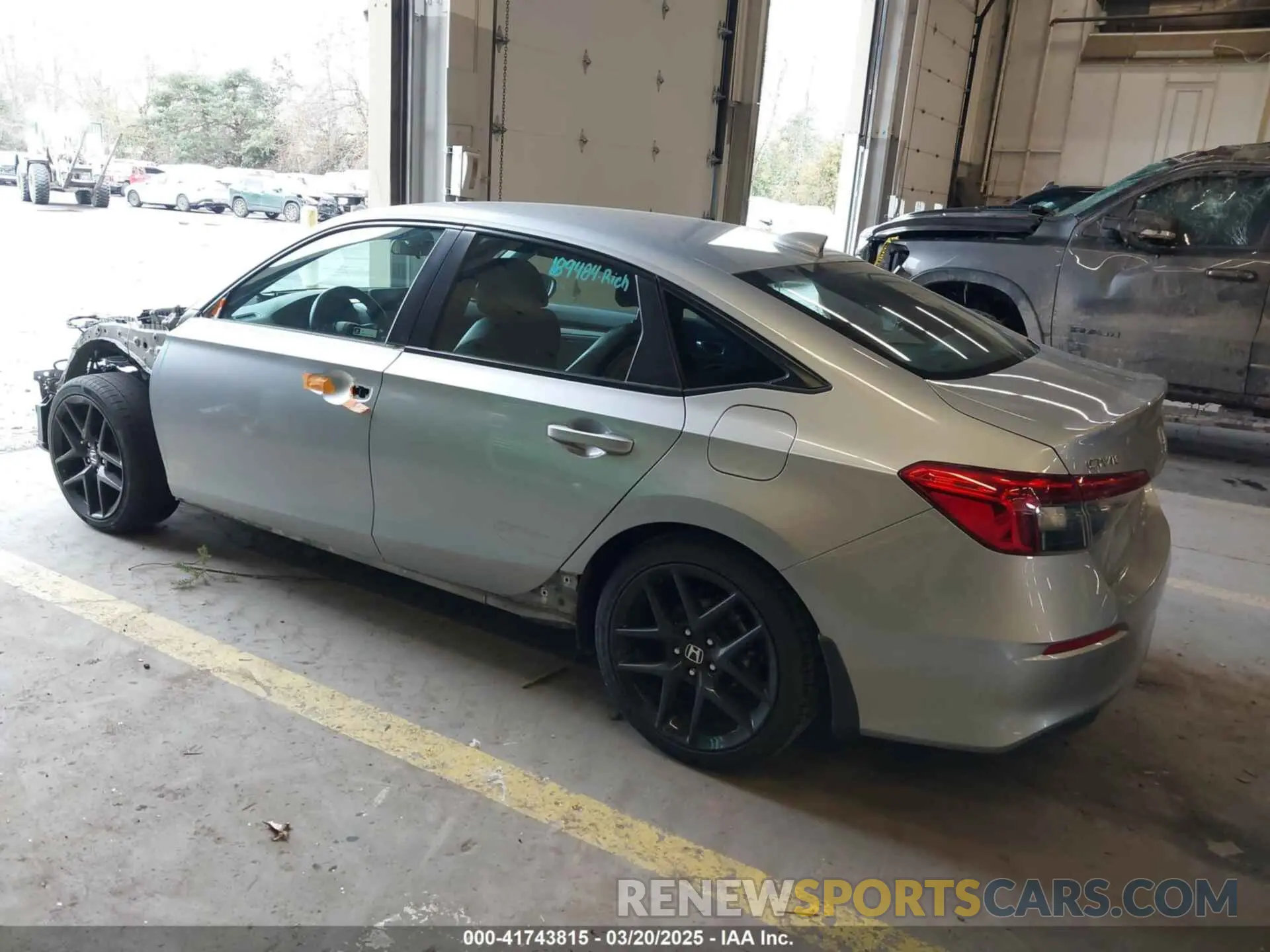 3 fotografías del automóvil dañado 2HGFE2F51PH555590 HONDA CIVIC 2023