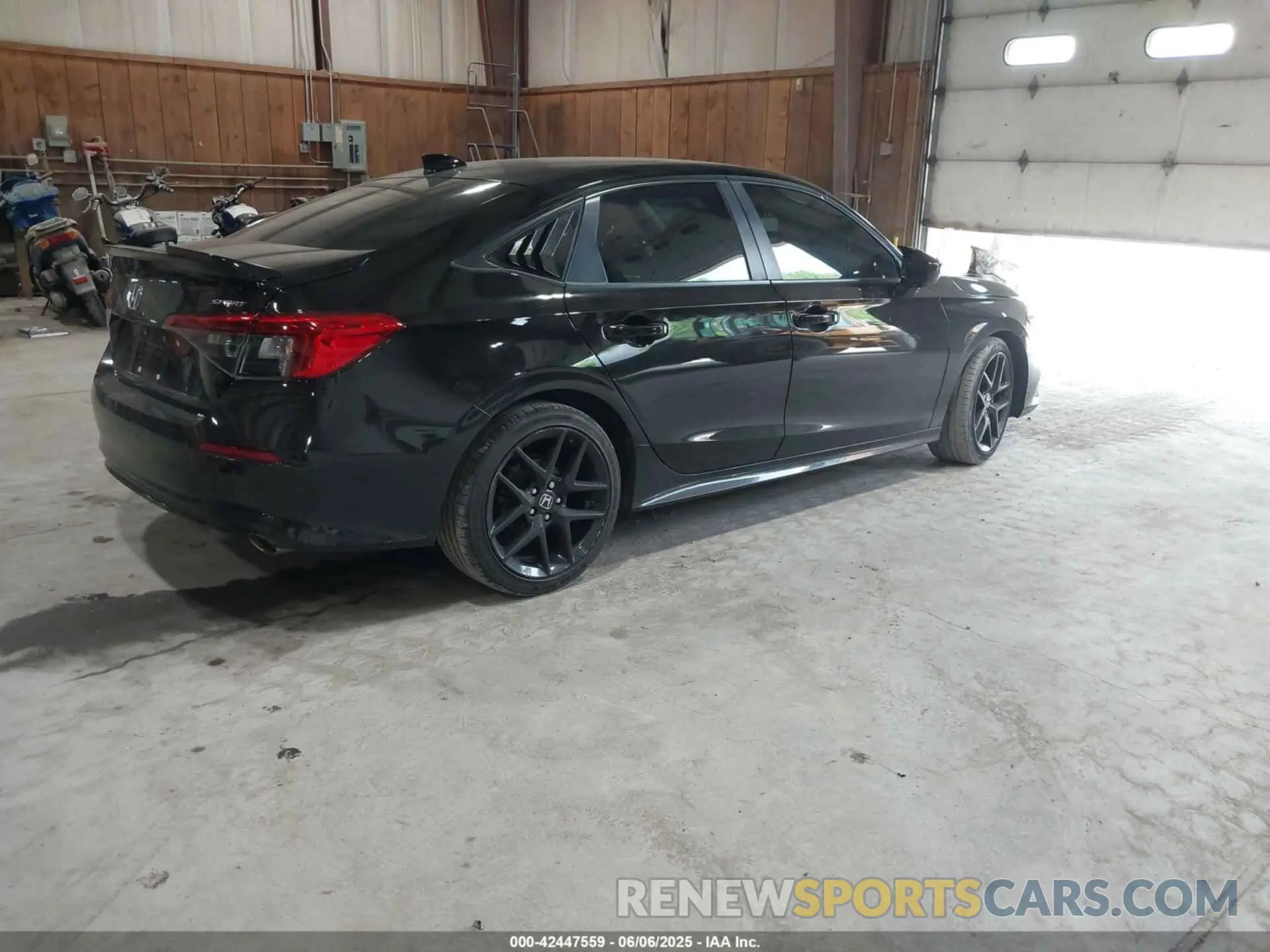4 fotografías del automóvil dañado 2HGFE2F52PH505538 HONDA CIVIC 2023