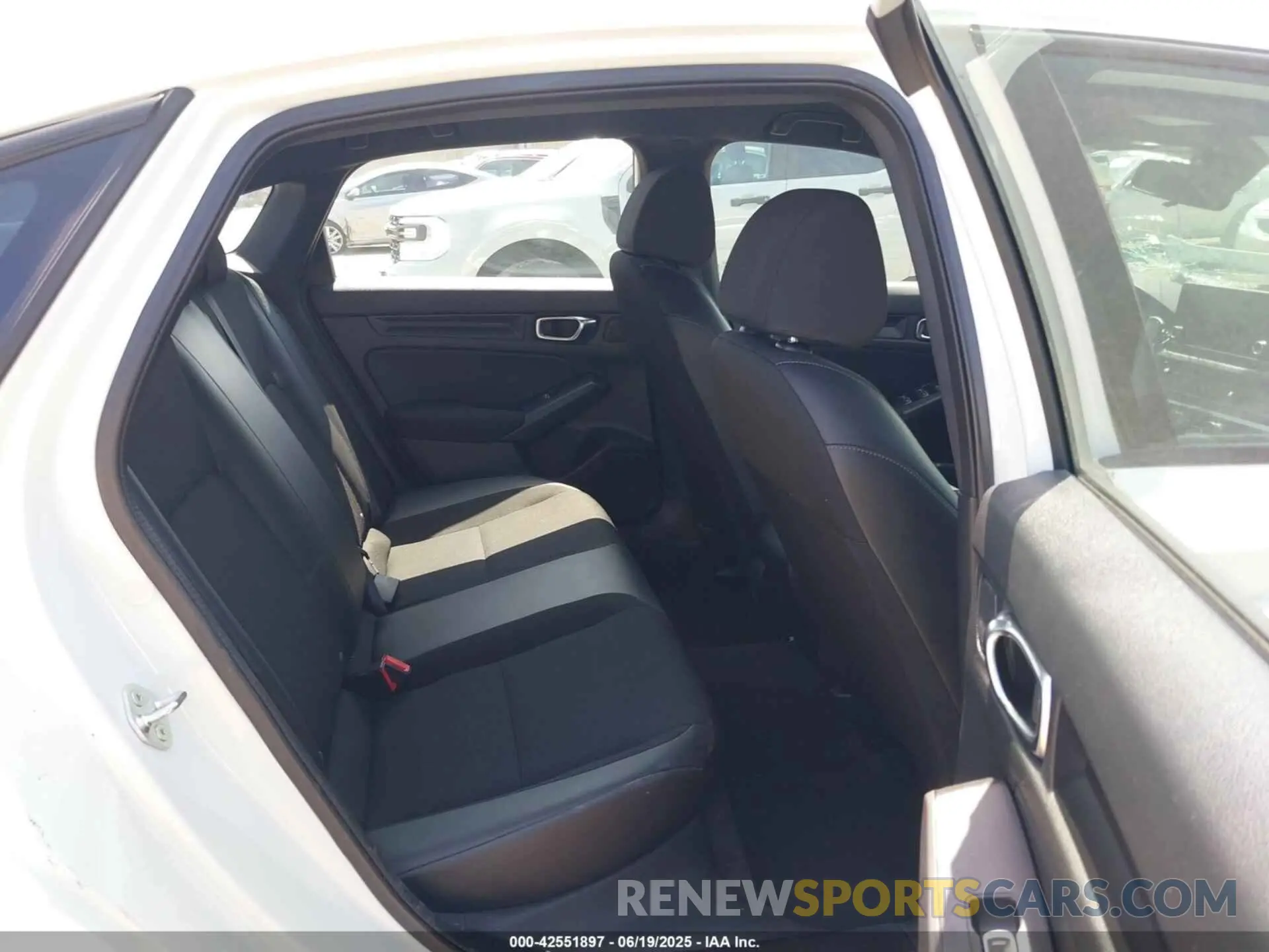 8 fotografías del automóvil dañado 2HGFE2F54PH510109 HONDA CIVIC 2023