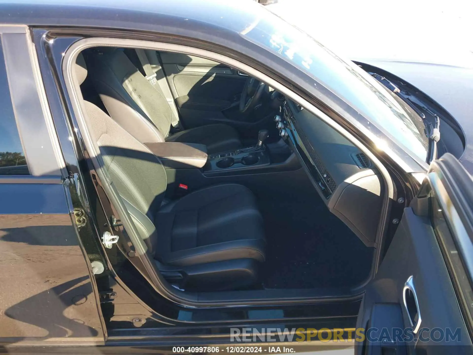 5 fotografías del automóvil dañado 2HGFE2F56PH528367 HONDA CIVIC 2023