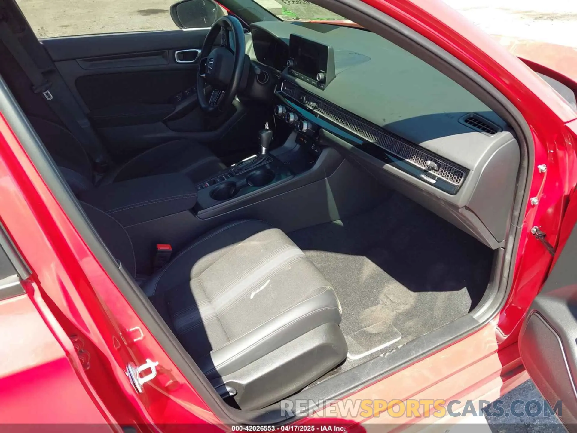5 fotografías del automóvil dañado 2HGFE2F5XPH507442 HONDA CIVIC 2023