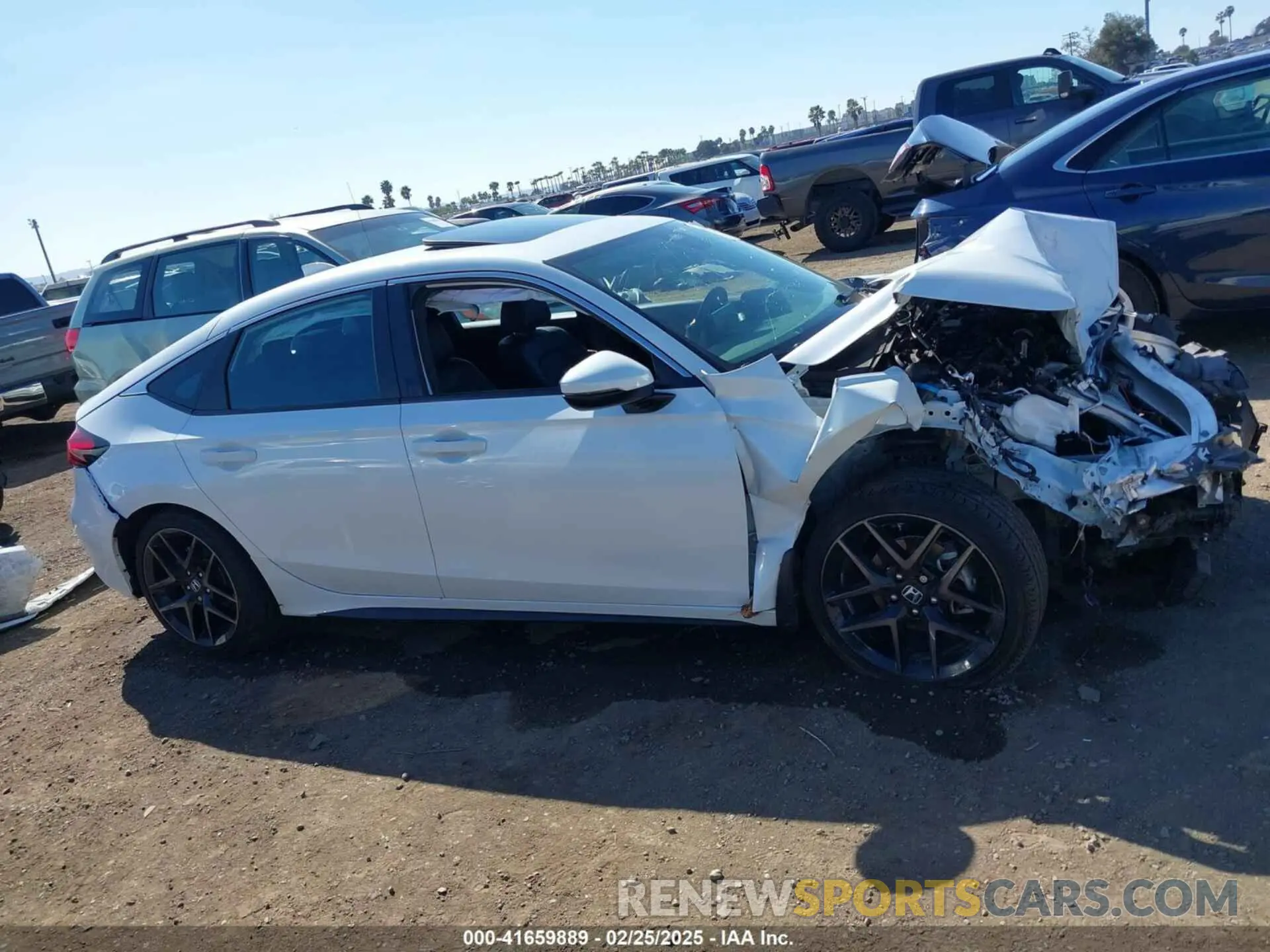 13 fotografías del automóvil dañado 19XFL1G84RE029704 HONDA CIVIC 2024