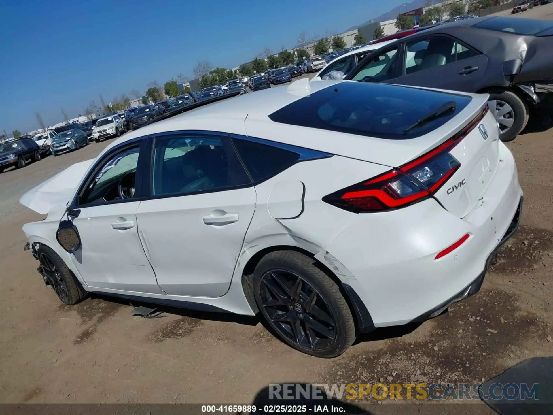 14 fotografías del automóvil dañado 19XFL1G84RE029704 HONDA CIVIC 2024