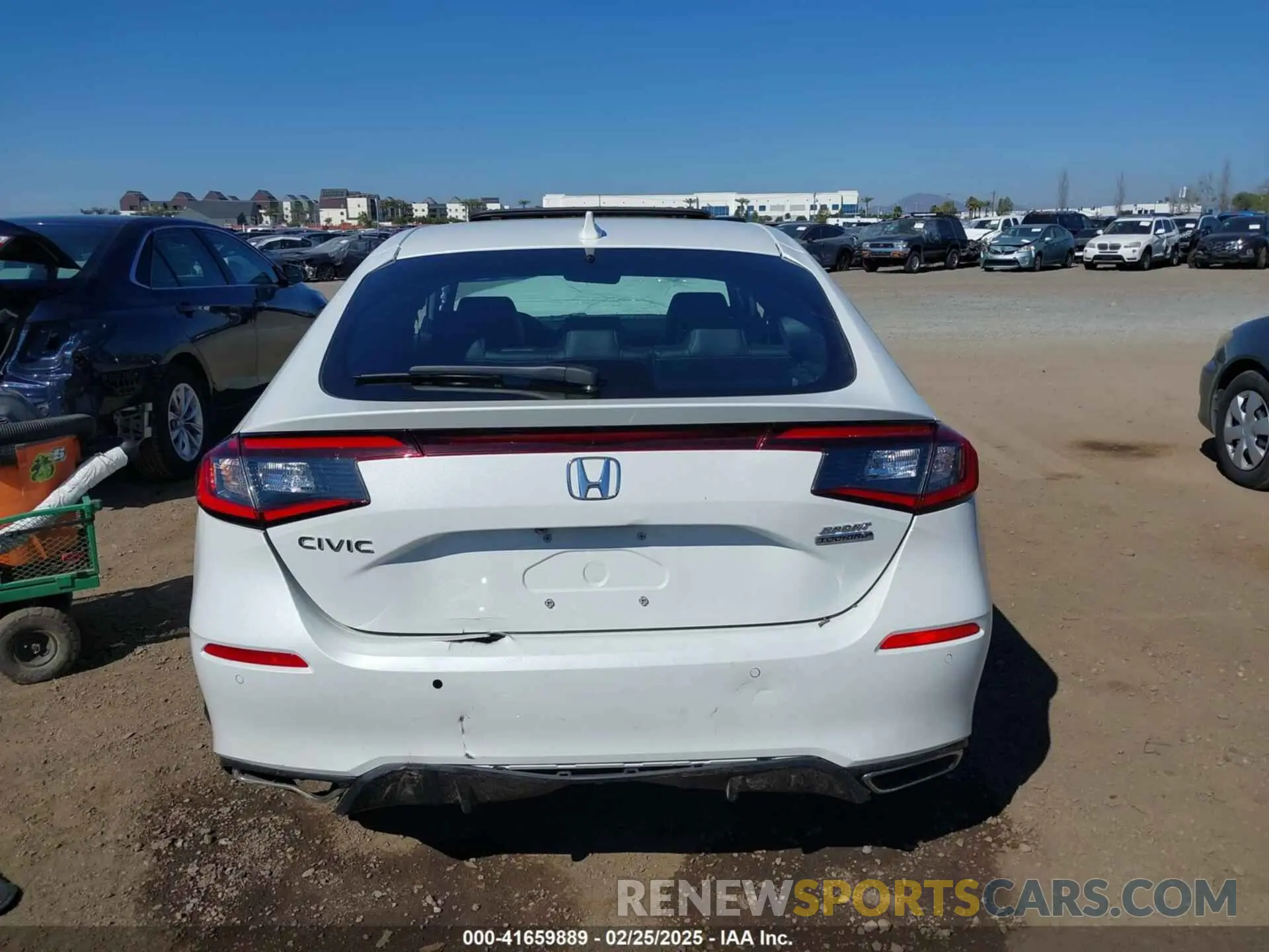 16 fotografías del automóvil dañado 19XFL1G84RE029704 HONDA CIVIC 2024