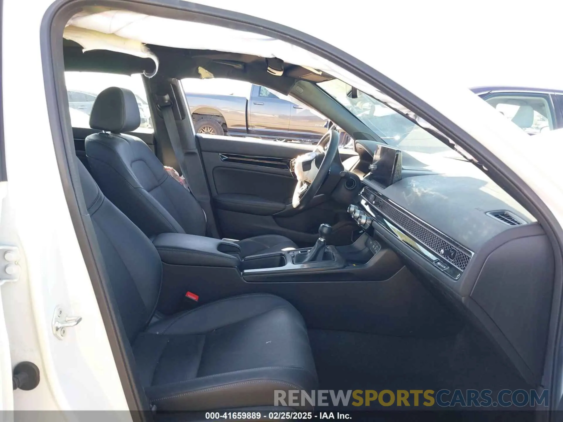 5 fotografías del automóvil dañado 19XFL1G84RE029704 HONDA CIVIC 2024