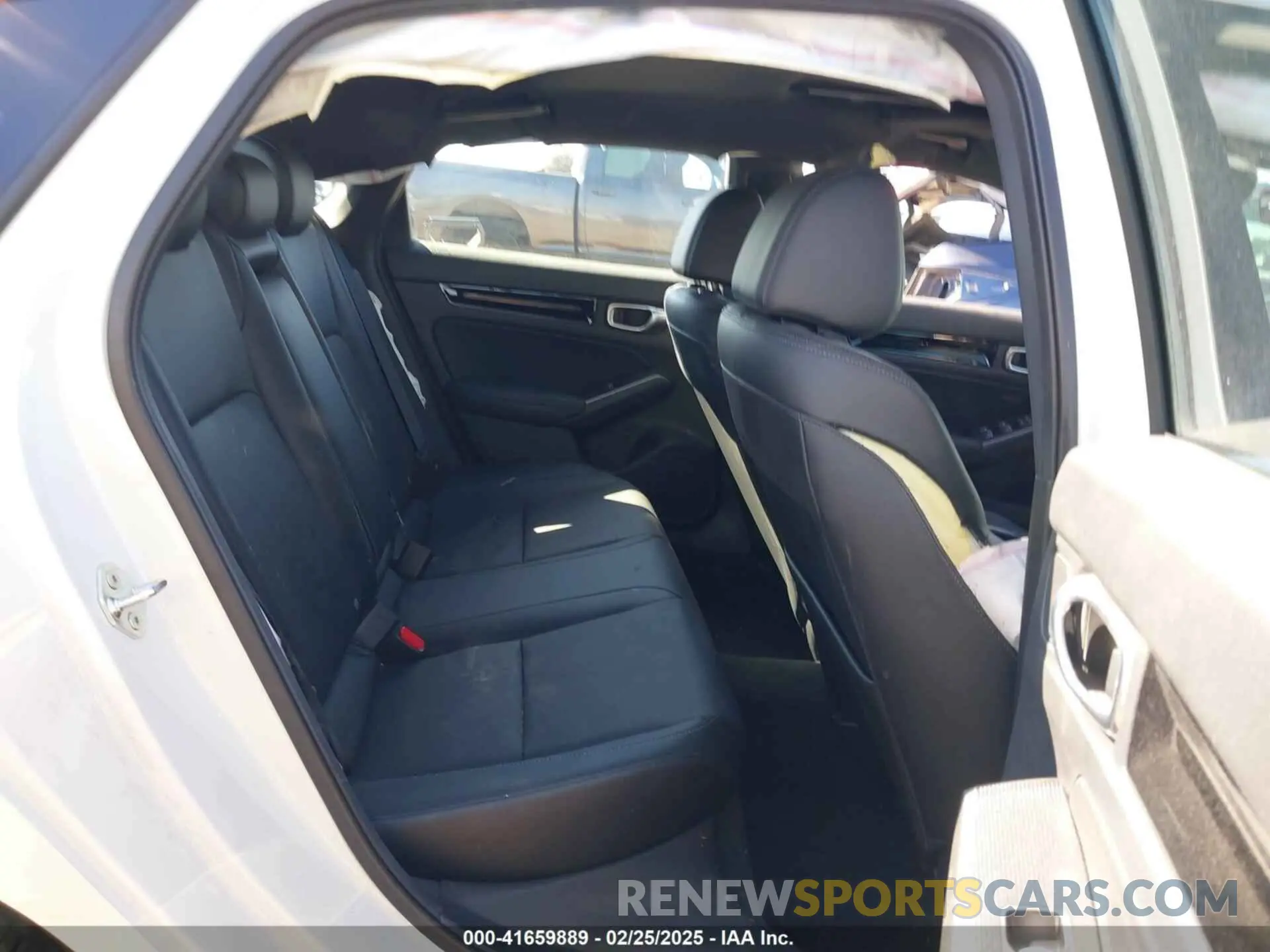 8 fotografías del automóvil dañado 19XFL1G84RE029704 HONDA CIVIC 2024