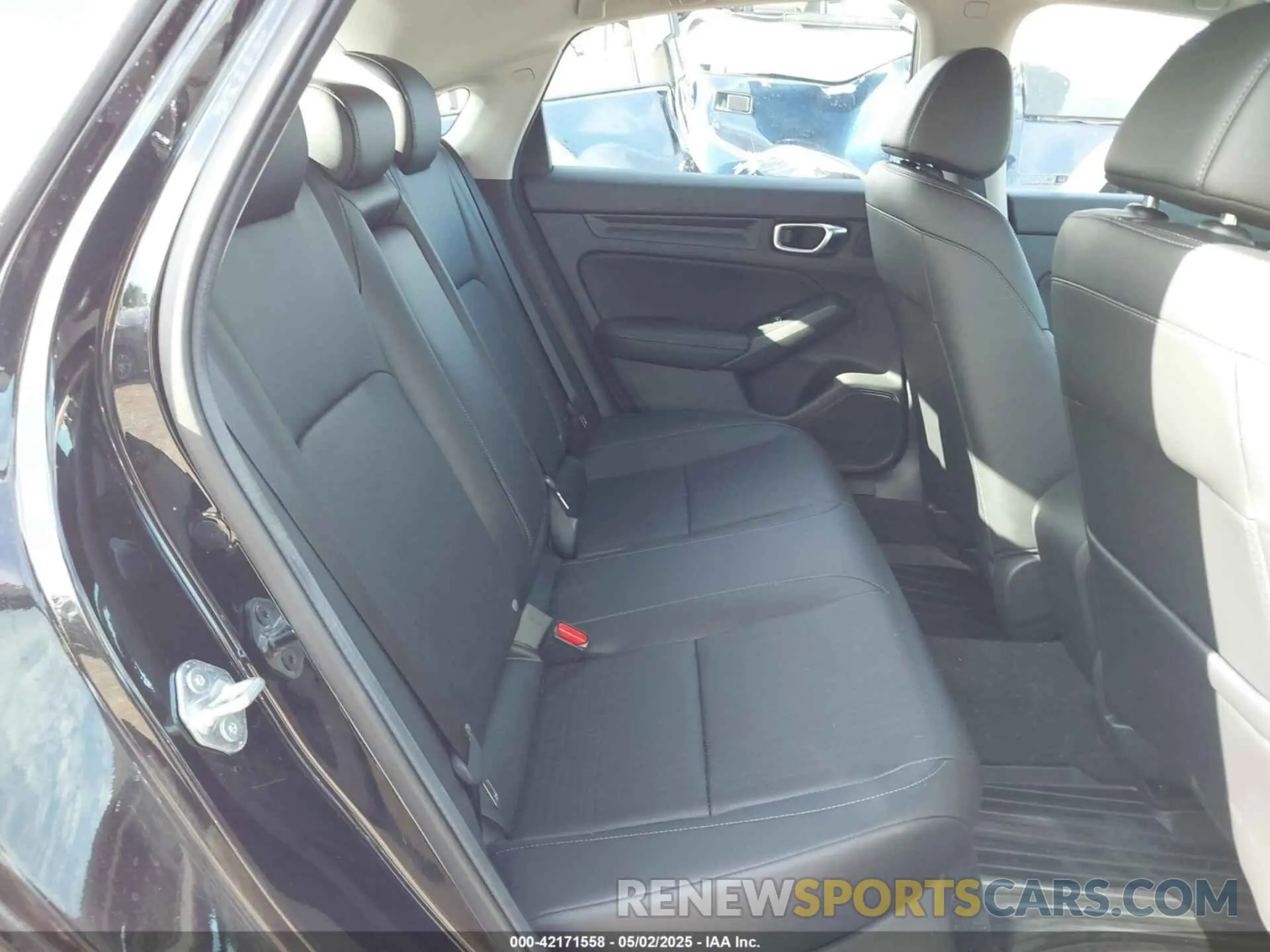 8 fotografías del automóvil dañado 19XFL1H70RE029348 HONDA CIVIC 2024
