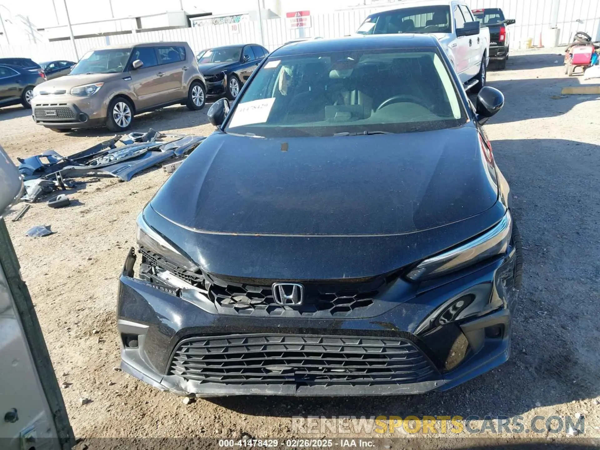 12 fotografías del automóvil dañado 19XFL1H72RE014947 HONDA CIVIC 2024