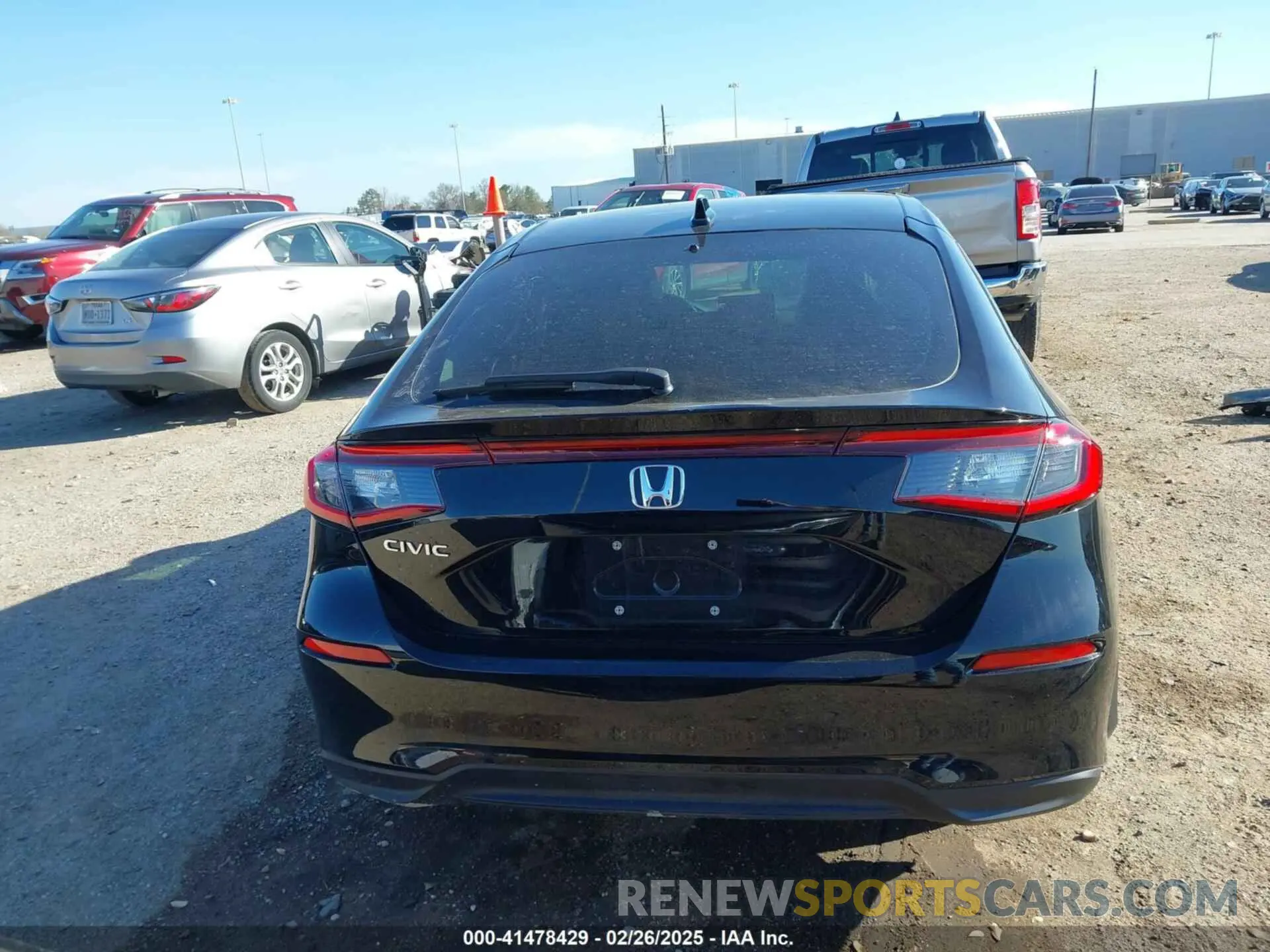 16 fotografías del automóvil dañado 19XFL1H72RE014947 HONDA CIVIC 2024