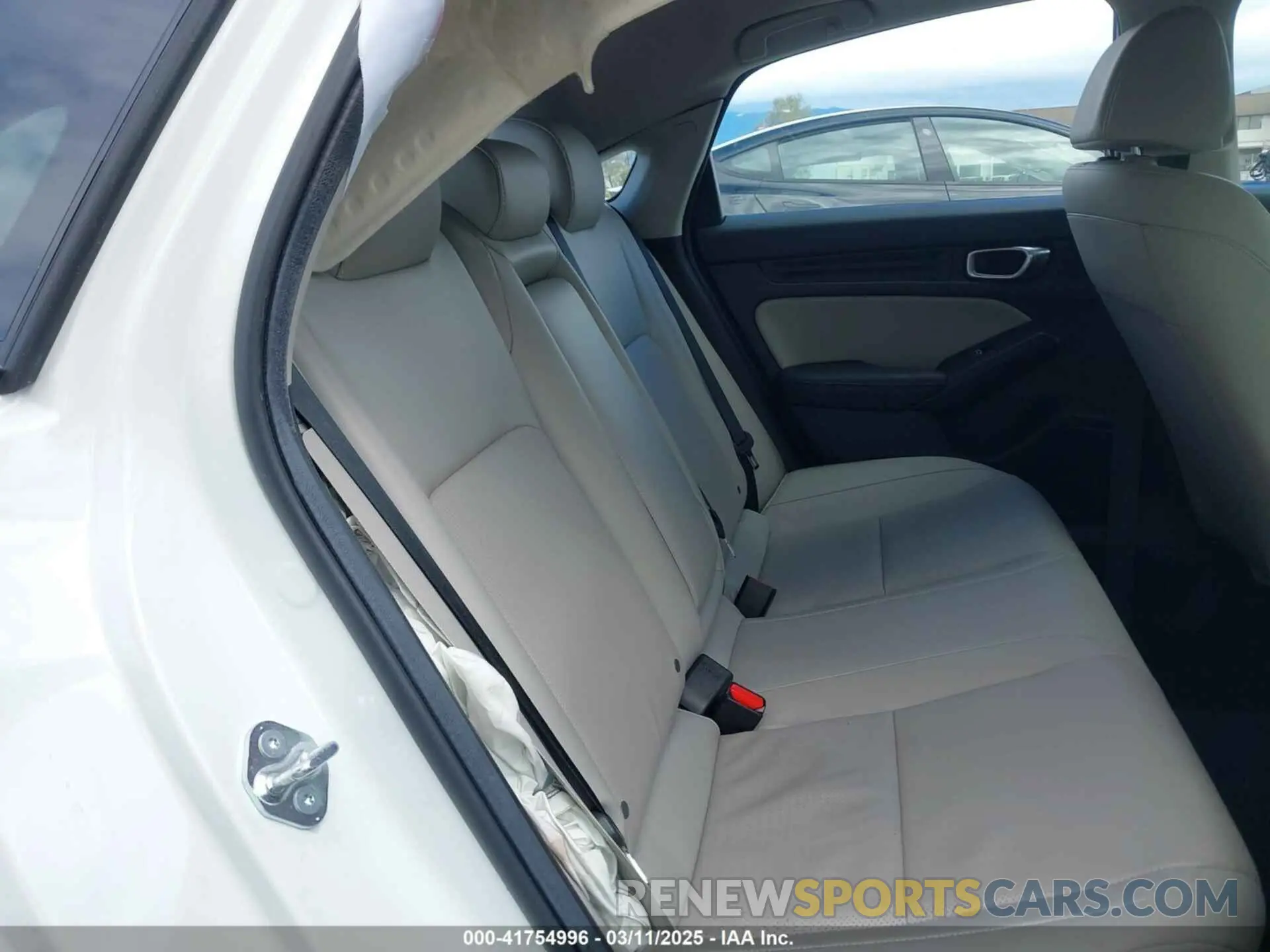 8 fotografías del automóvil dañado 19XFL1H78RE010689 HONDA CIVIC 2024