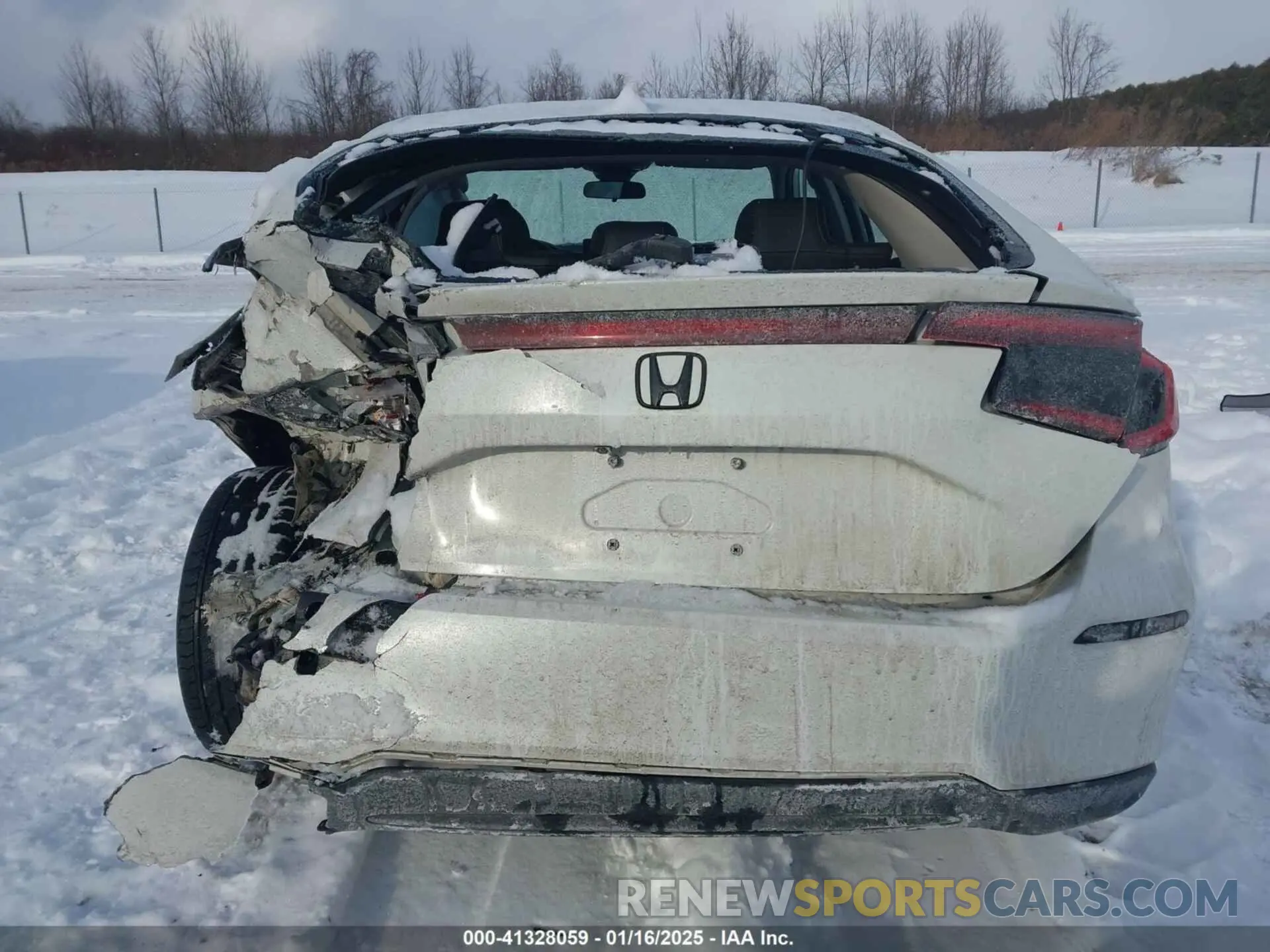 16 fotografías del automóvil dañado 19XFL1H78RE020364 HONDA CIVIC 2024