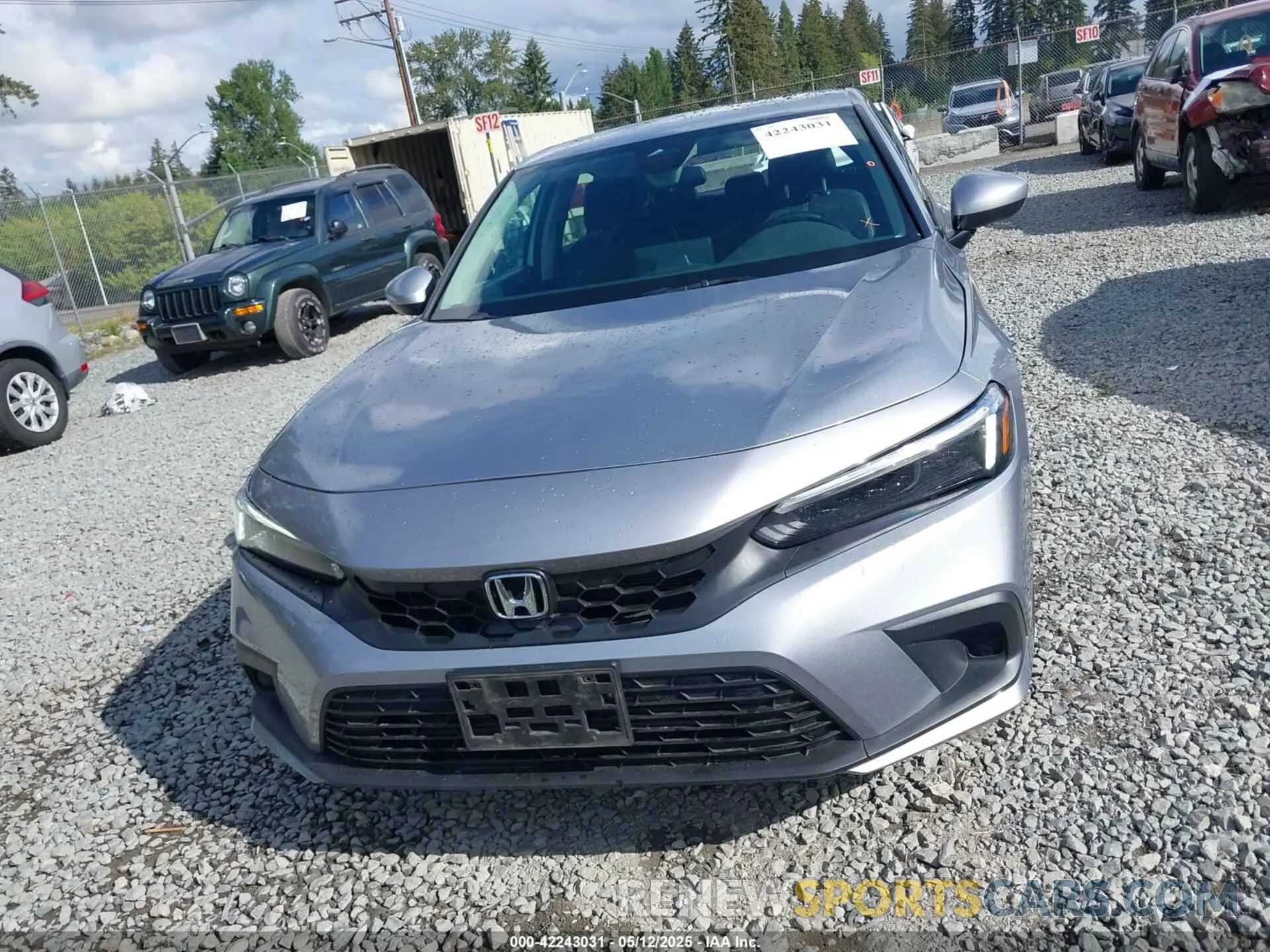 12 fotografías del automóvil dañado 19XFL1H79RE008871 HONDA CIVIC 2024