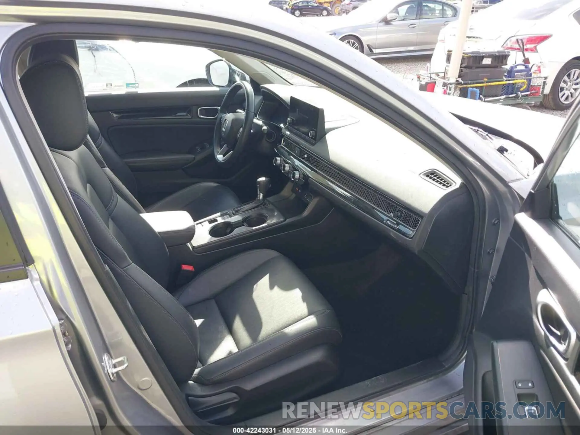 5 fotografías del automóvil dañado 19XFL1H79RE008871 HONDA CIVIC 2024