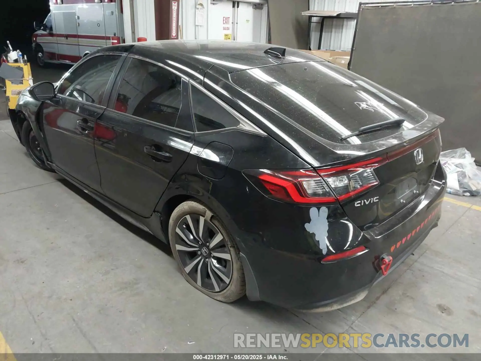 3 fotografías del automóvil dañado 19XFL1H79RE014332 HONDA CIVIC 2024