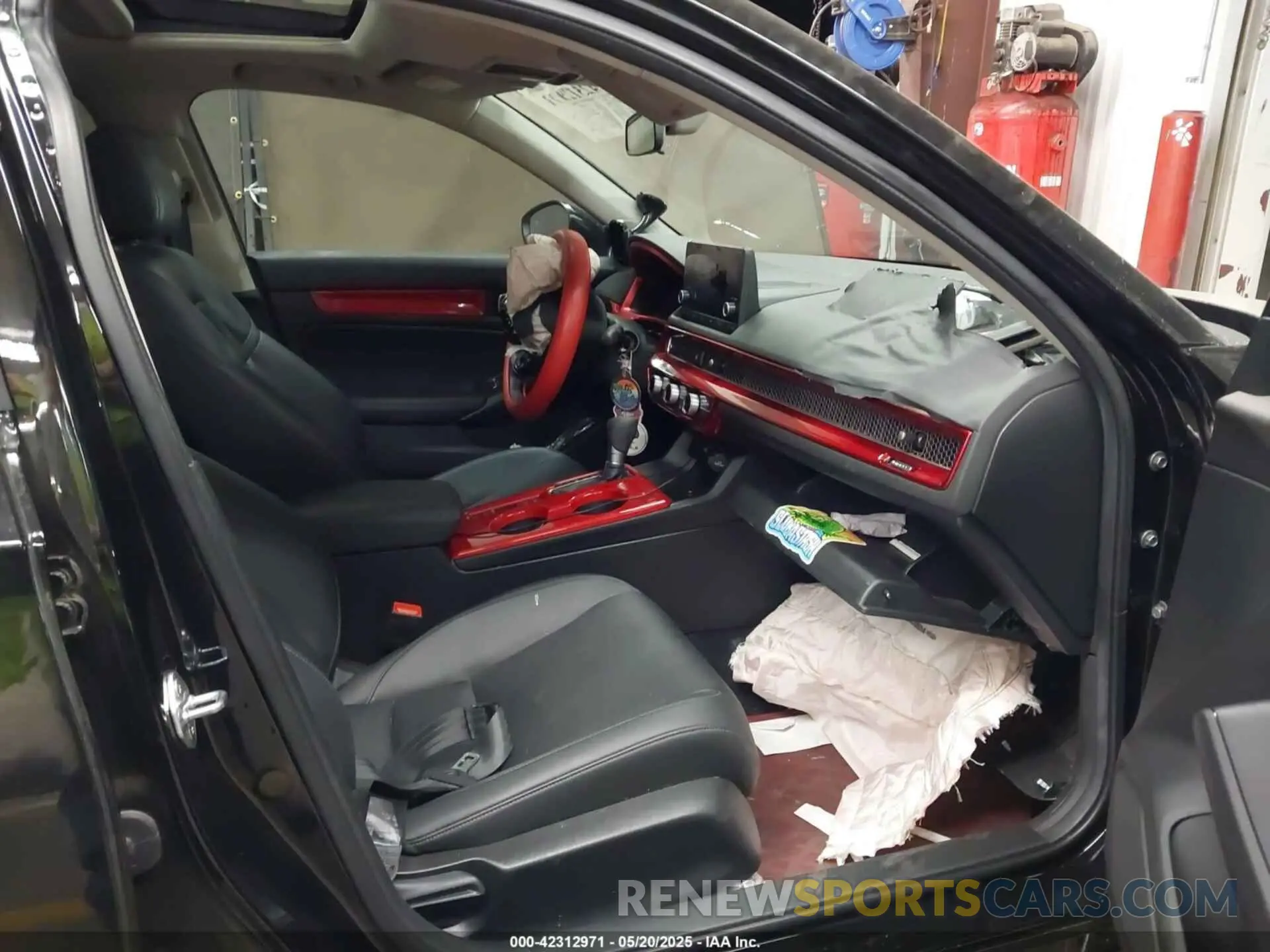 5 fotografías del automóvil dañado 19XFL1H79RE014332 HONDA CIVIC 2024