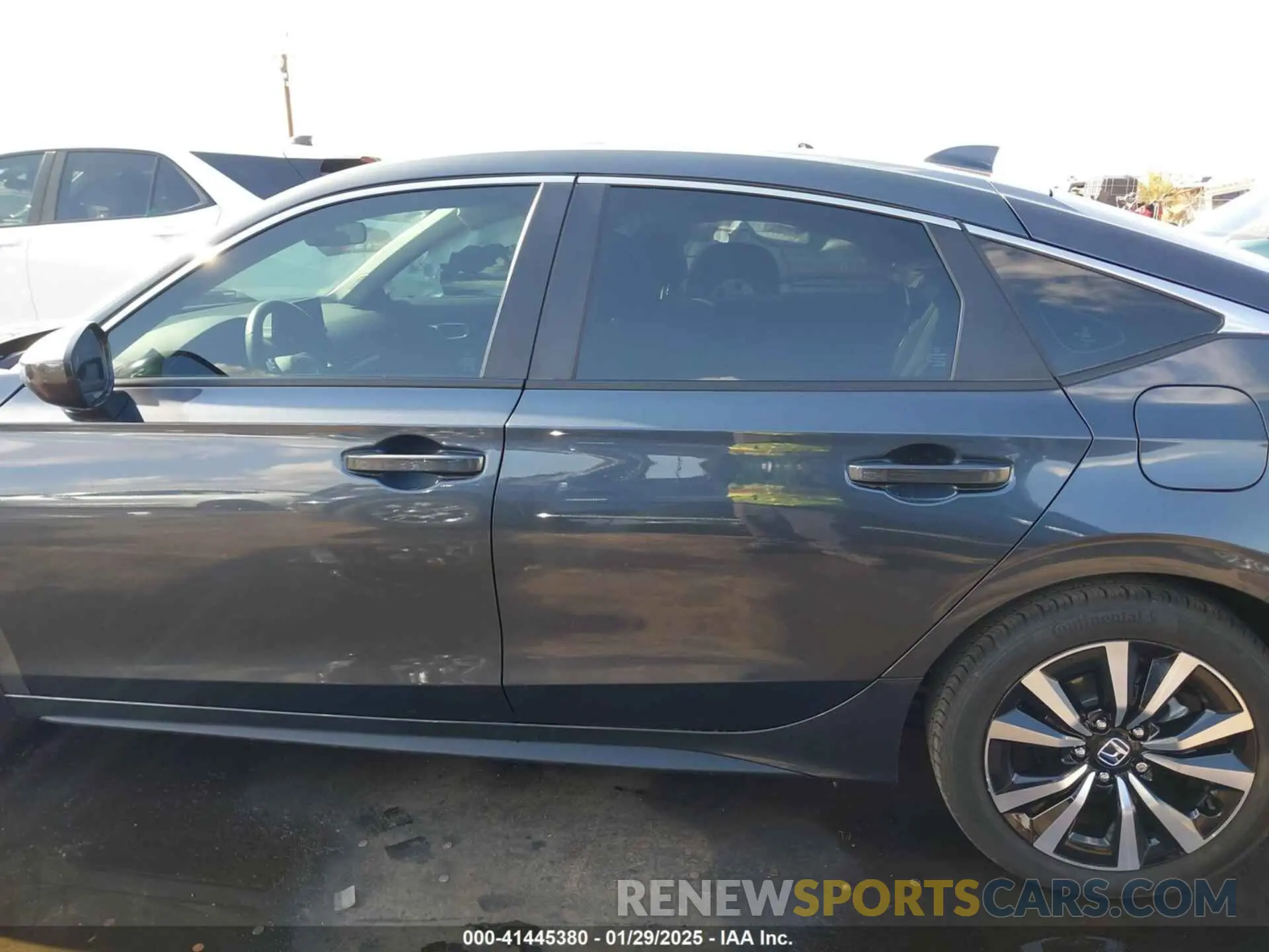 14 fotografías del automóvil dañado 19XFL1H7XRE018972 HONDA CIVIC 2024