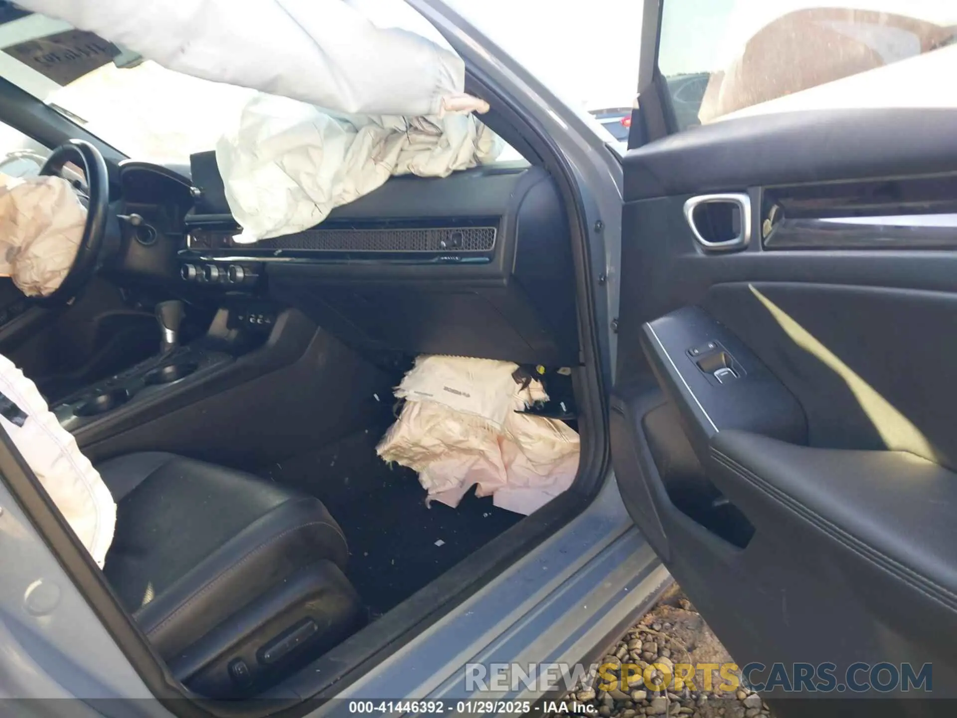 5 fotografías del automóvil dañado 19XFL1H80RE022375 HONDA CIVIC 2024