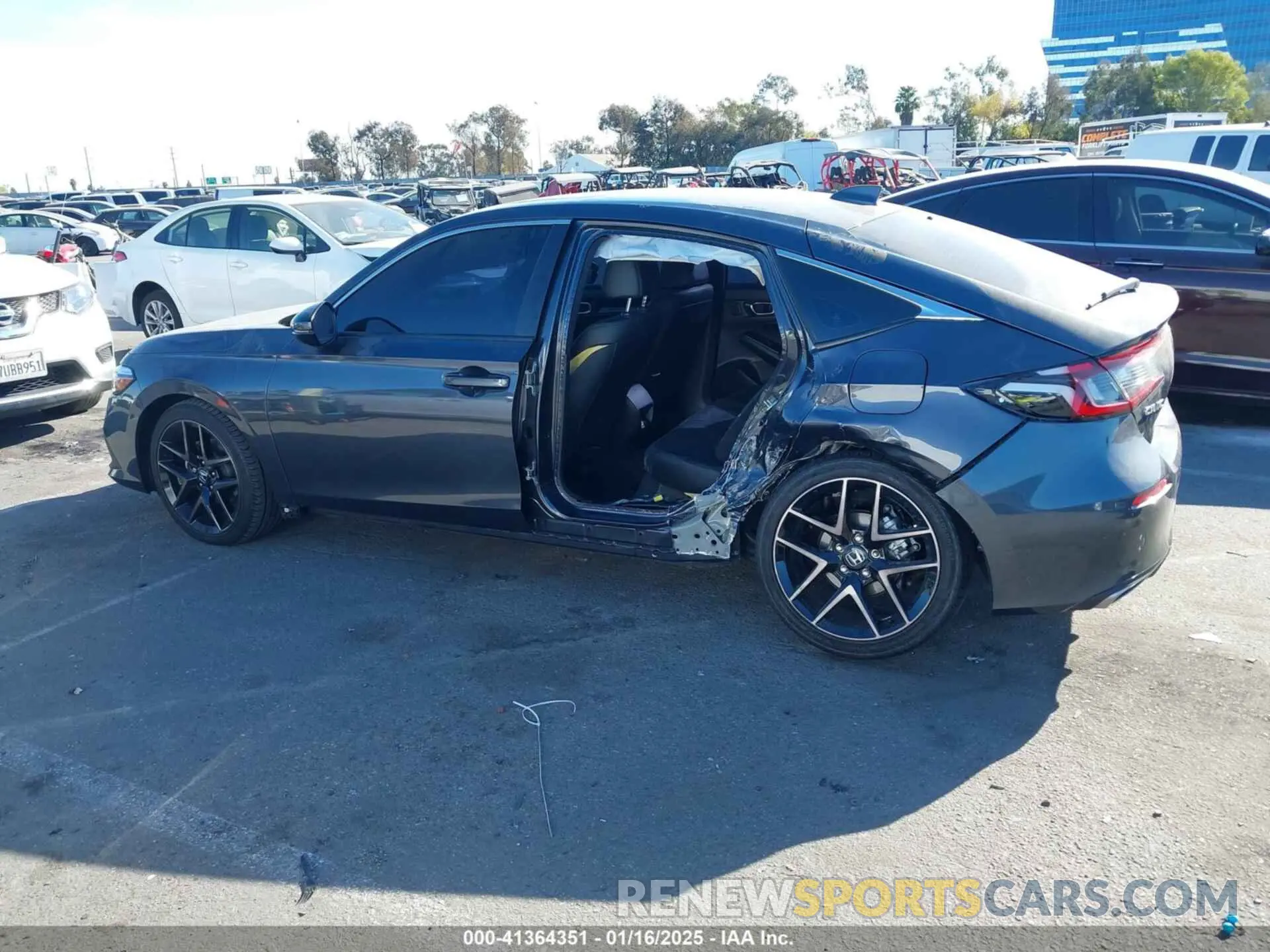 15 fotografías del automóvil dañado 19XFL1H84RE016689 HONDA CIVIC 2024