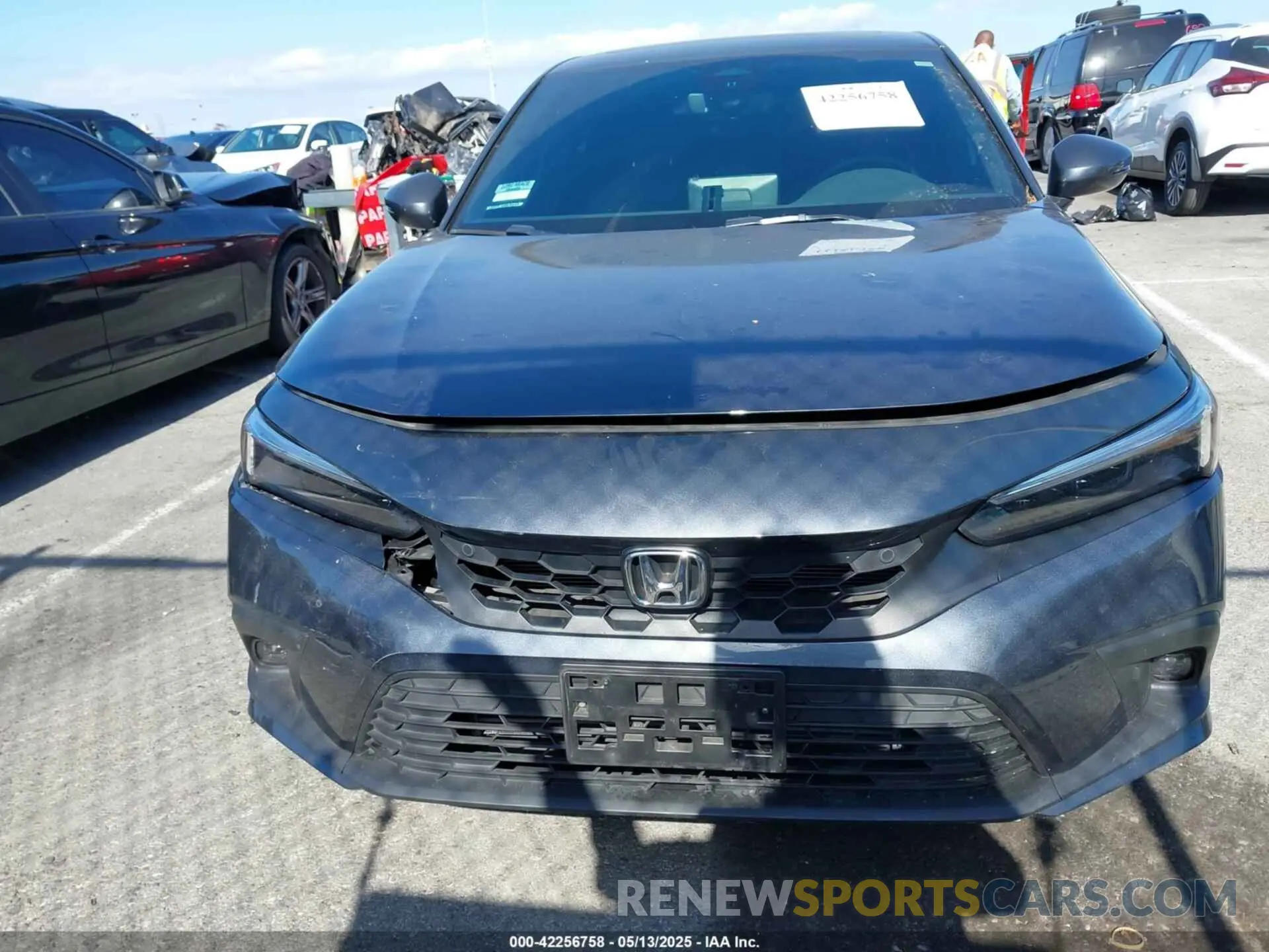 12 fotografías del automóvil dañado 19XFL1H85RE010495 HONDA CIVIC 2024
