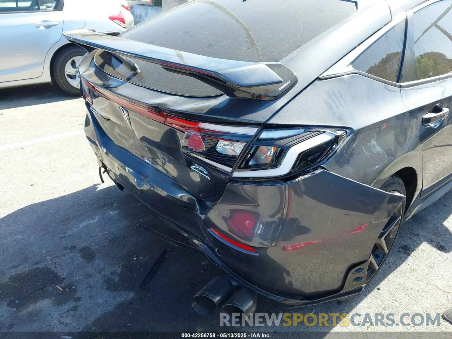 6 fotografías del automóvil dañado 19XFL1H85RE010495 HONDA CIVIC 2024