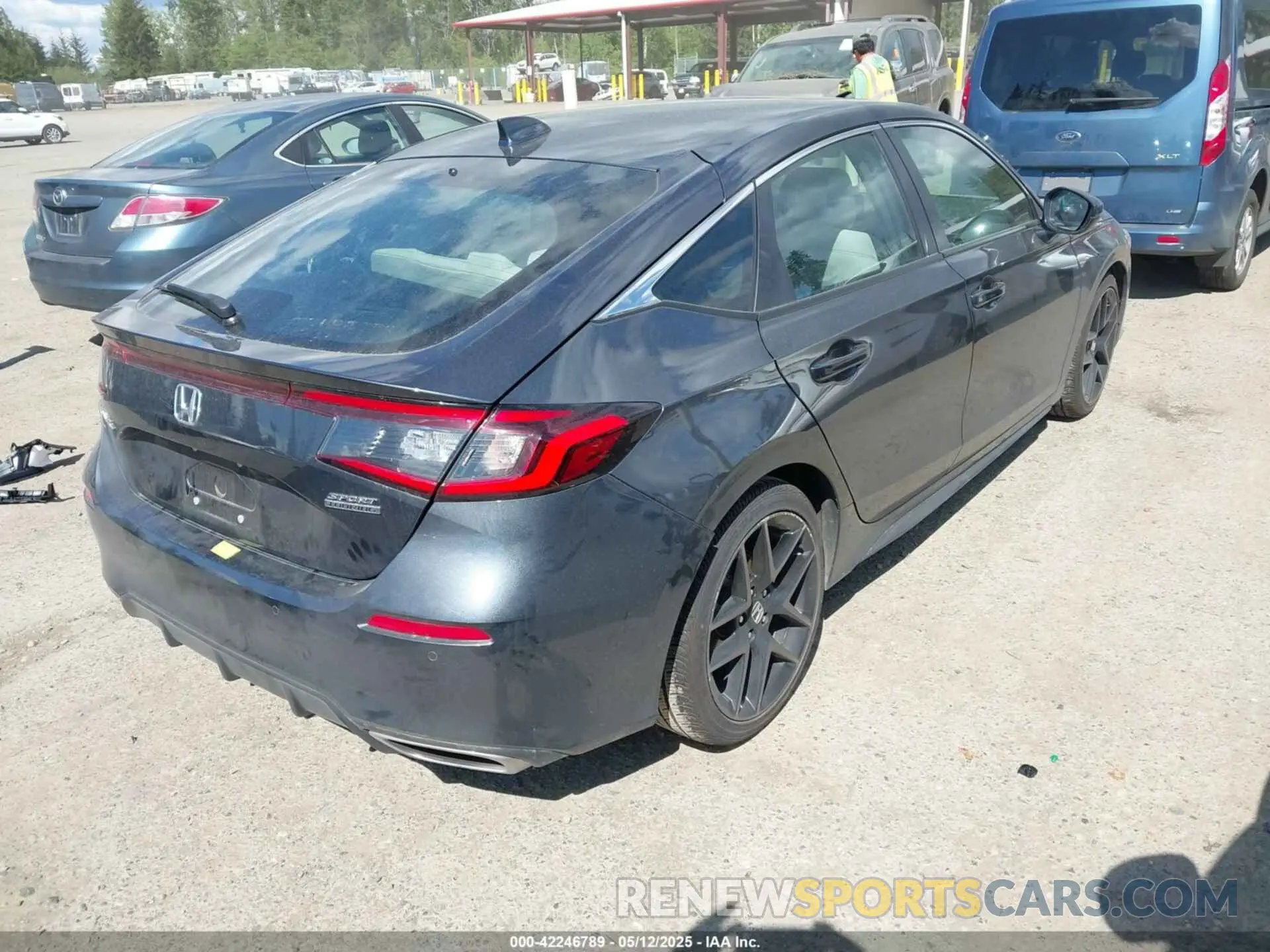 4 fotografías del automóvil dañado 19XFL1H86RE009257 HONDA CIVIC 2024