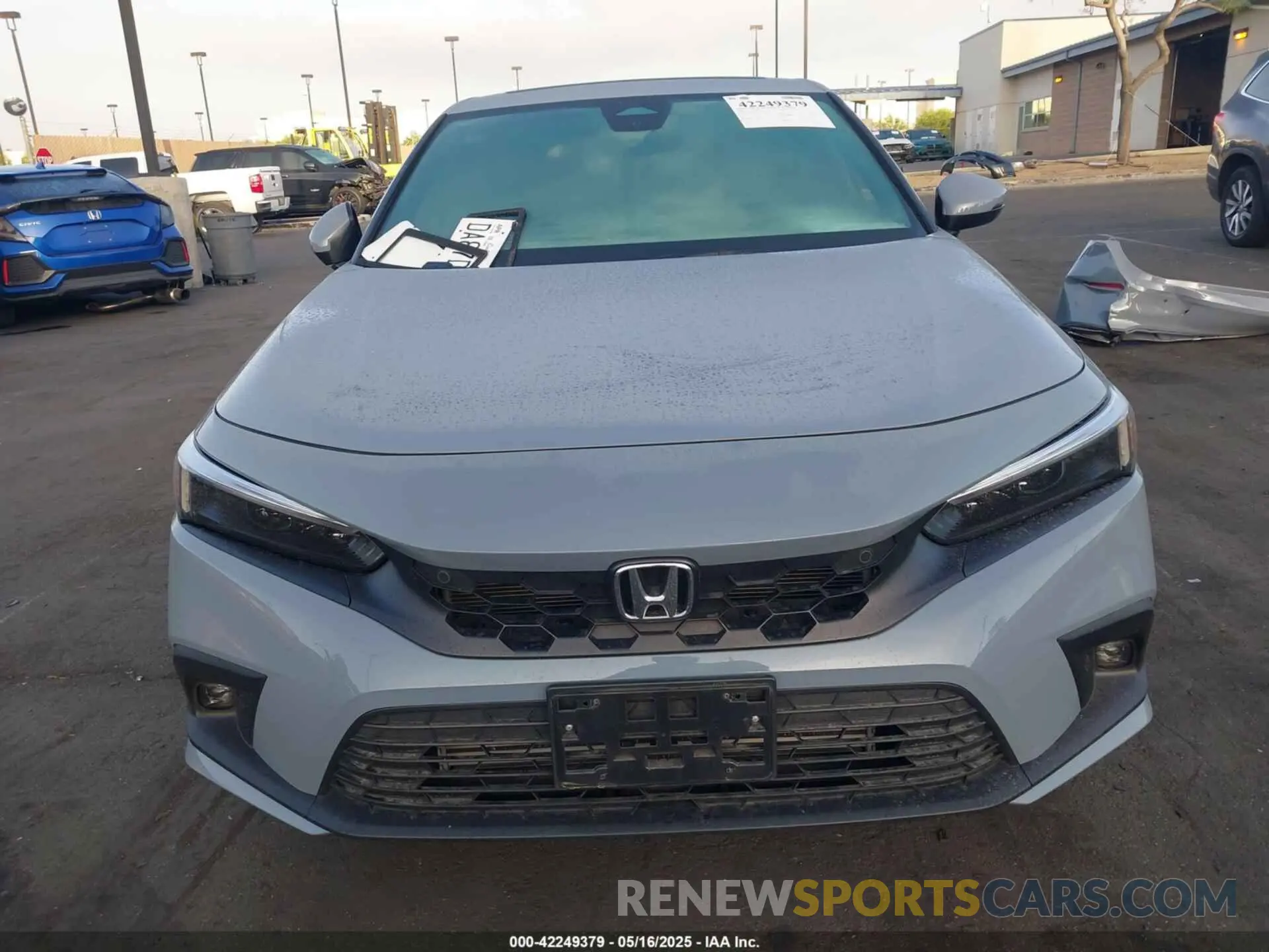 13 fotografías del automóvil dañado 19XFL1H87RE013415 HONDA CIVIC 2024