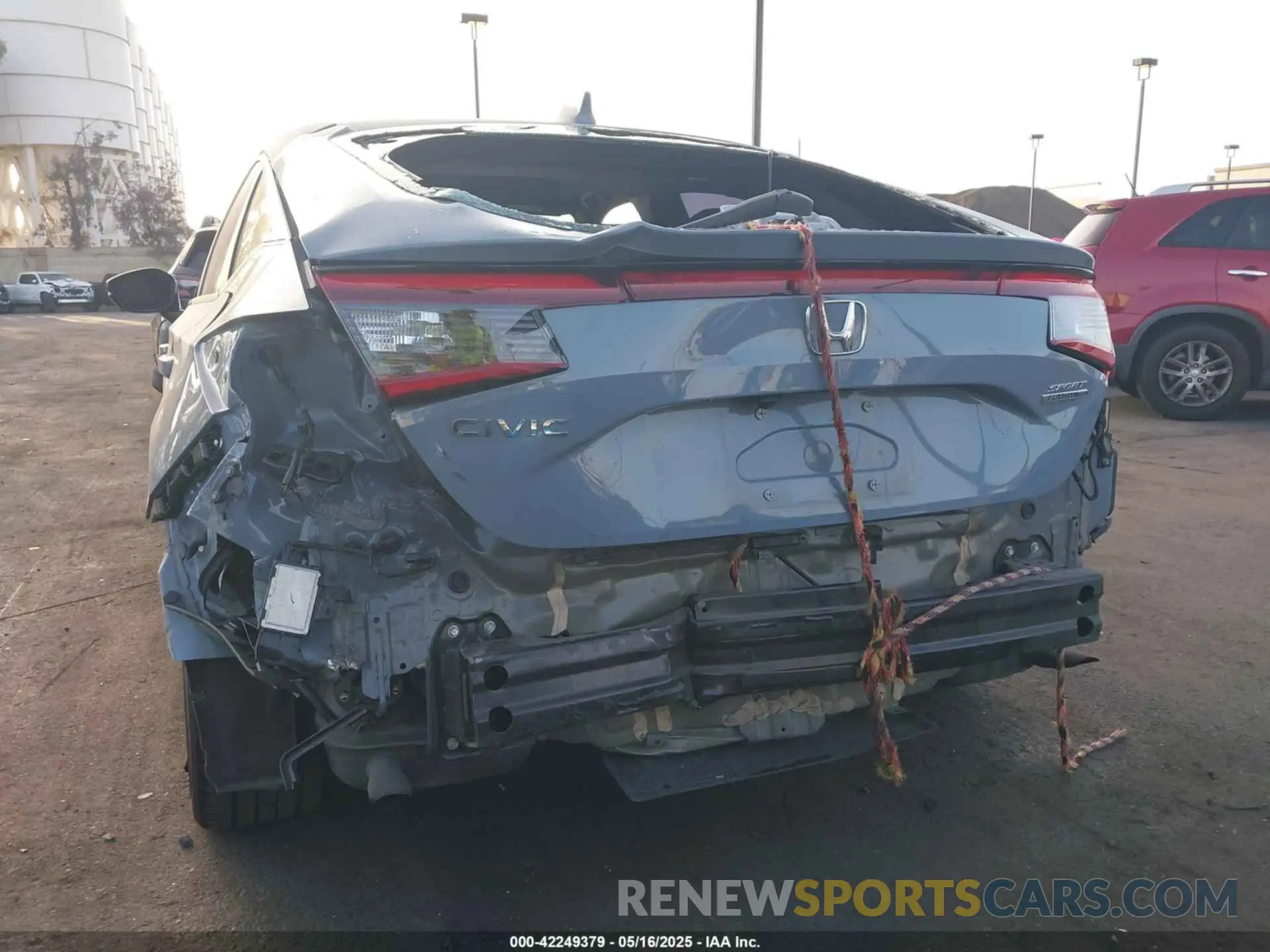 6 fotografías del automóvil dañado 19XFL1H87RE013415 HONDA CIVIC 2024