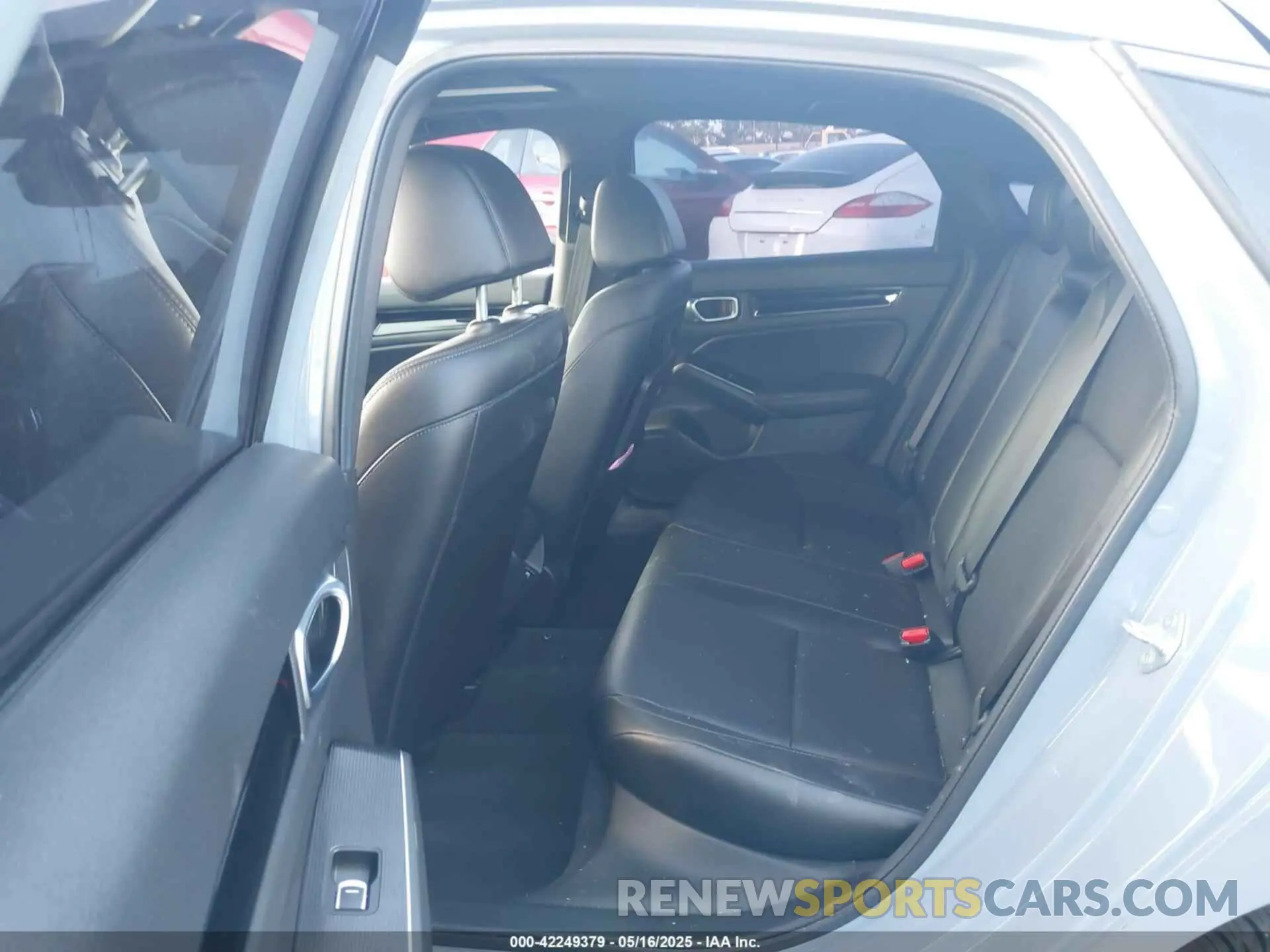 8 fotografías del automóvil dañado 19XFL1H87RE013415 HONDA CIVIC 2024