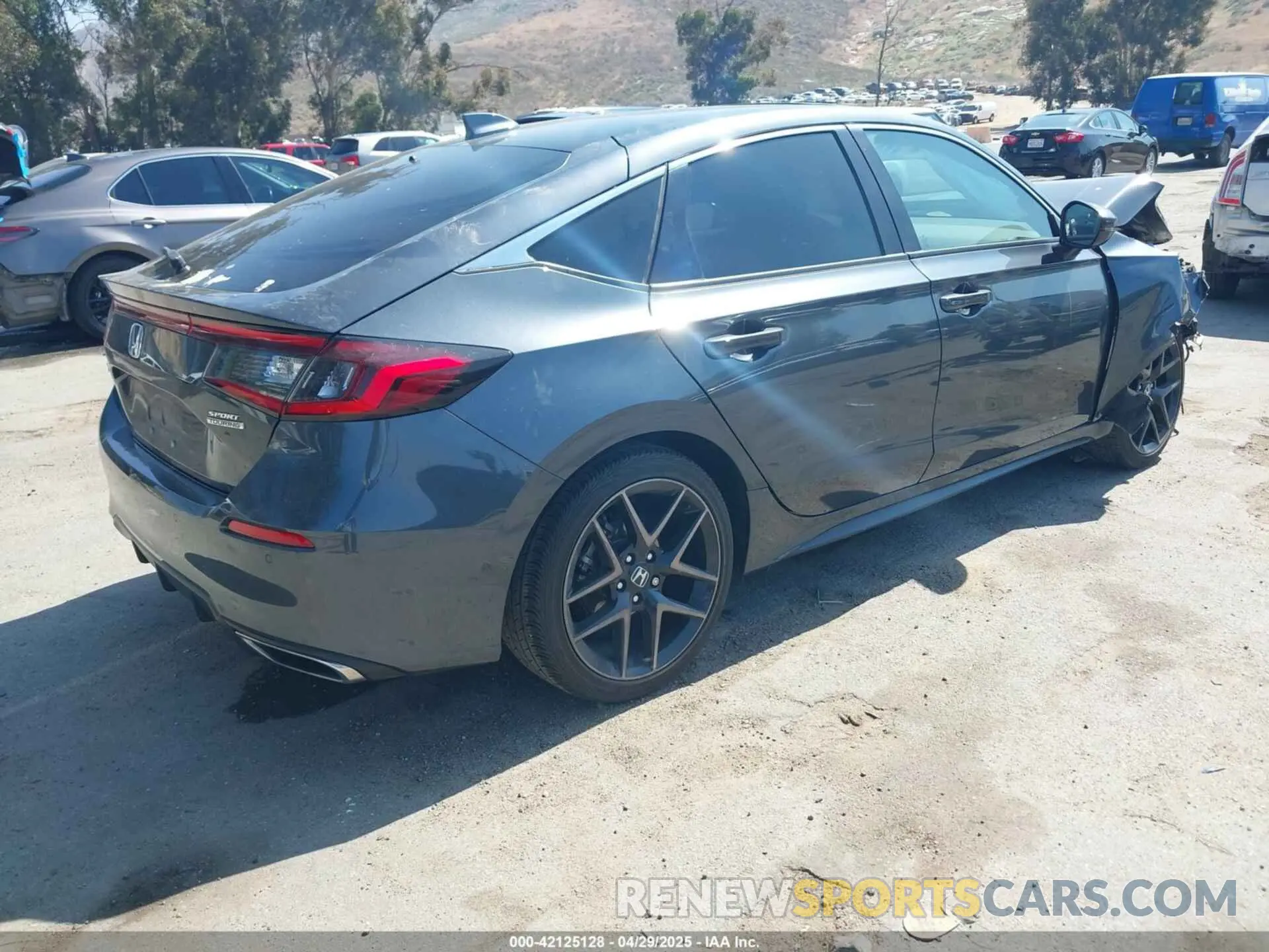 4 fotografías del automóvil dañado 19XFL1H88RE009258 HONDA CIVIC 2024