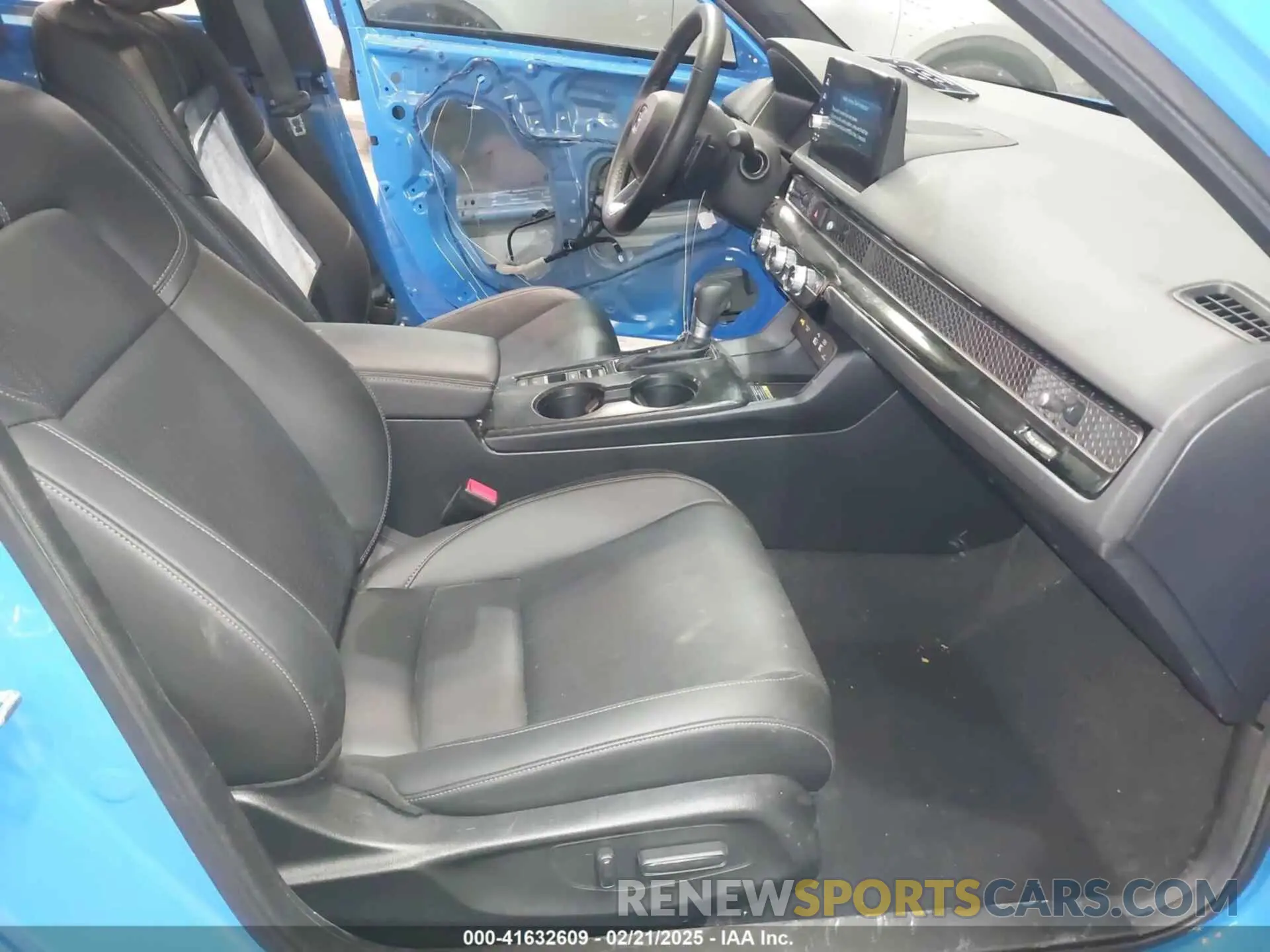 5 fotografías del automóvil dañado 19XFL1H88RE030403 HONDA CIVIC 2024
