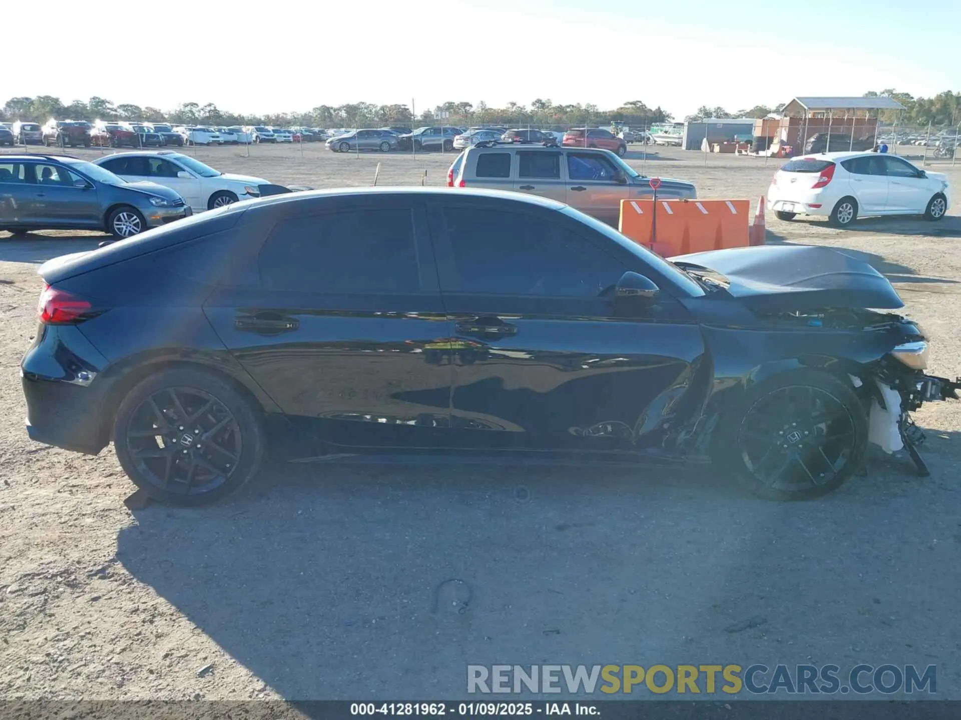 13 fotografías del automóvil dañado 19XFL2G81RE006533 HONDA CIVIC 2024