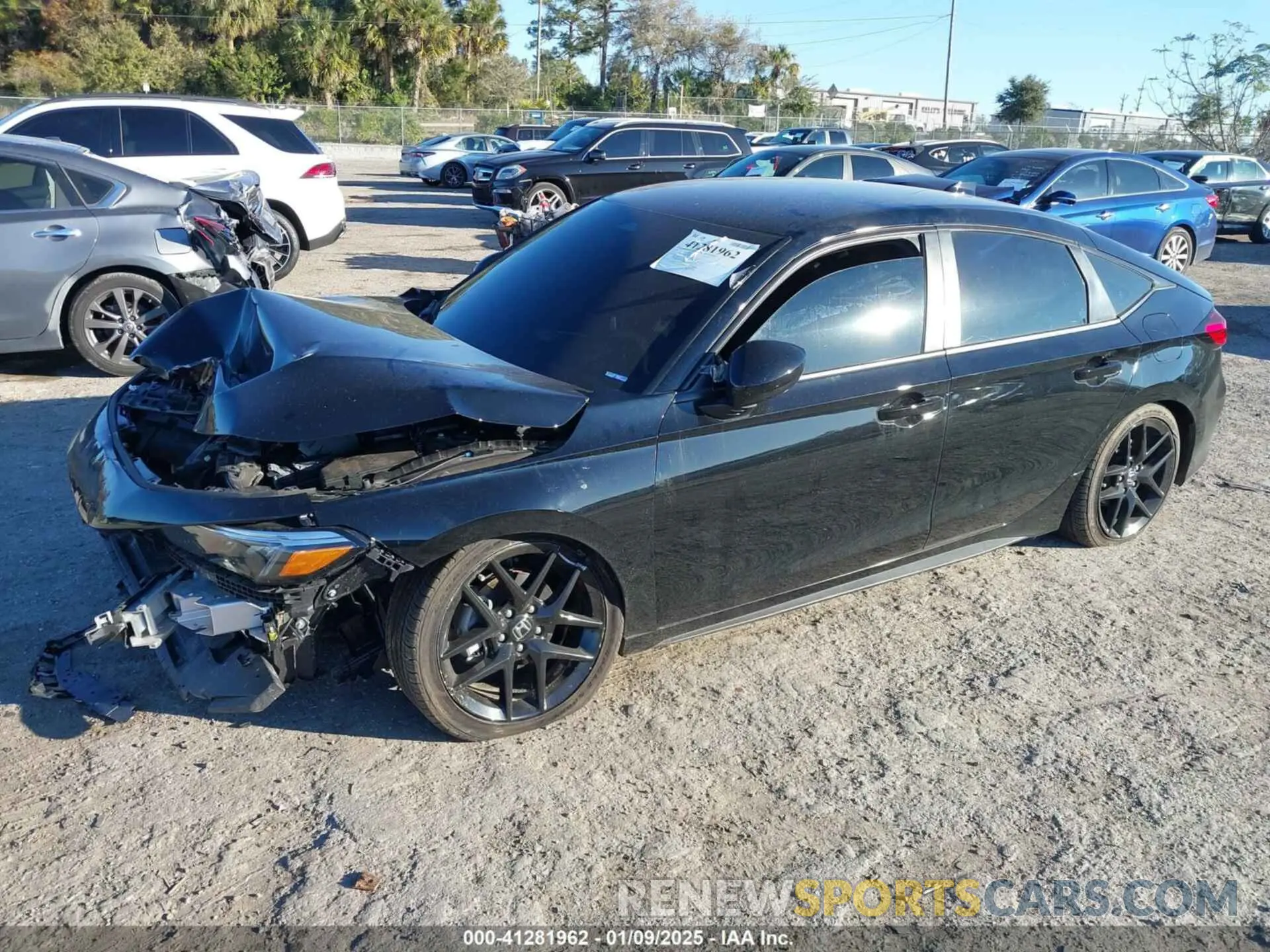 2 fotografías del automóvil dañado 19XFL2G81RE006533 HONDA CIVIC 2024