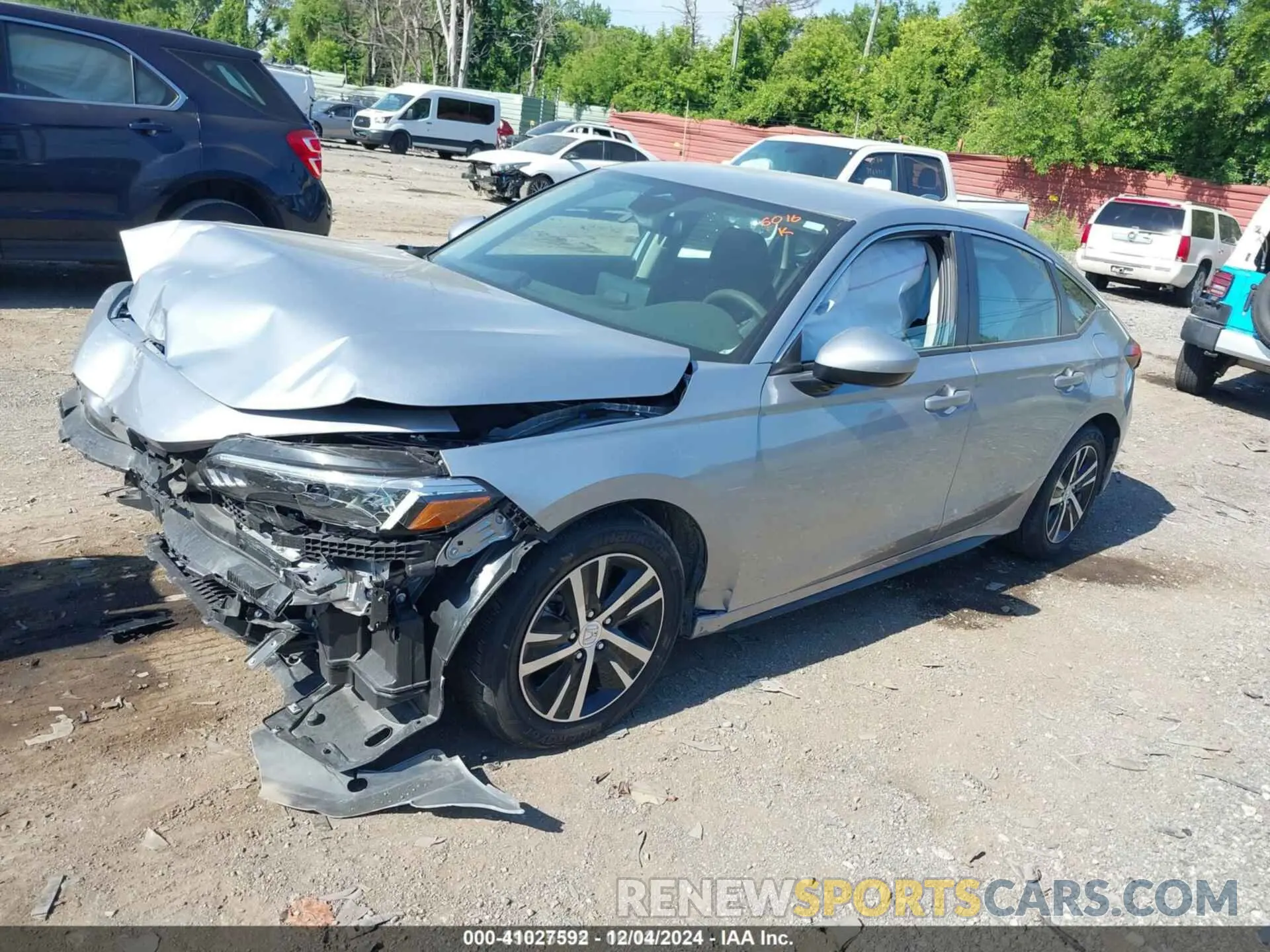 2 fotografías del automóvil dañado 19XFL2H58RE006016 HONDA CIVIC 2024