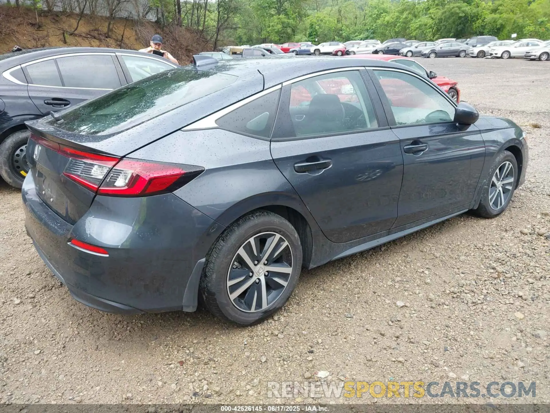 4 fotografías del automóvil dañado 19XFL2H58RE036729 HONDA CIVIC 2024