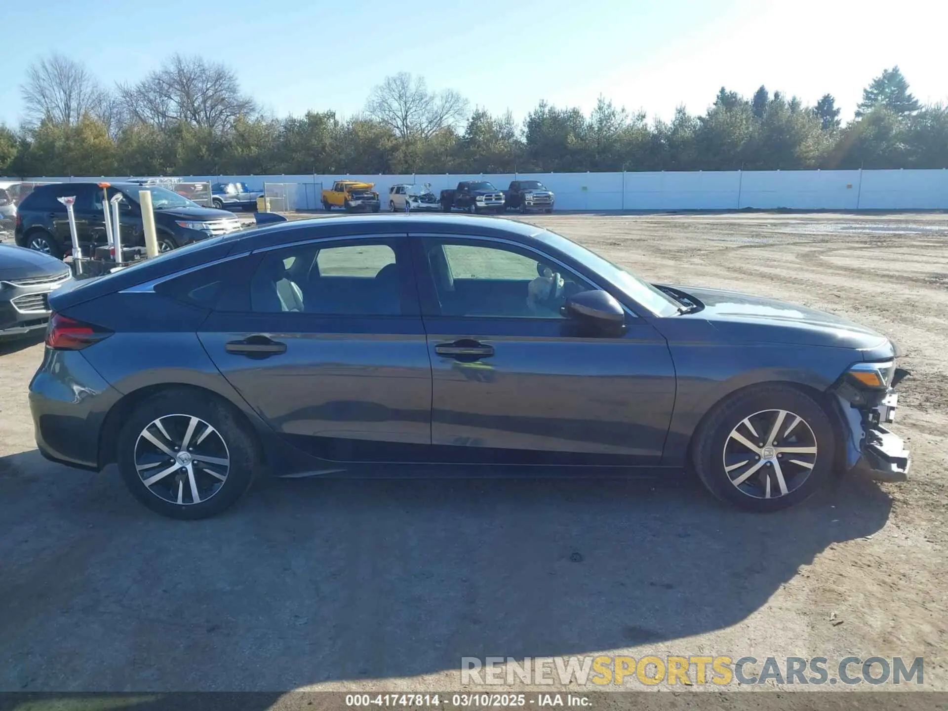13 fotografías del automóvil dañado 19XFL2H59RE008308 HONDA CIVIC 2024